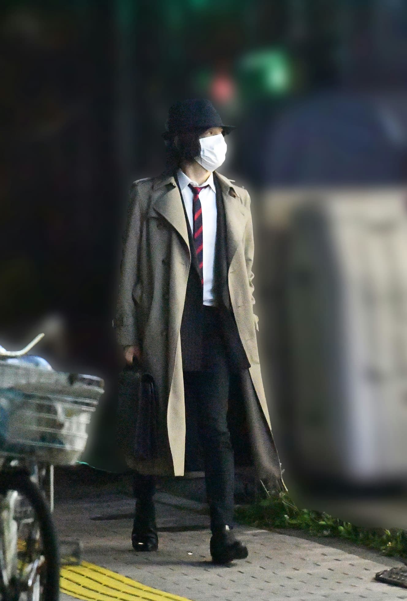 本誌未掲載カット エレファントカシマシ・宮本浩次 妙齢美女との下町ミステリアス同棲