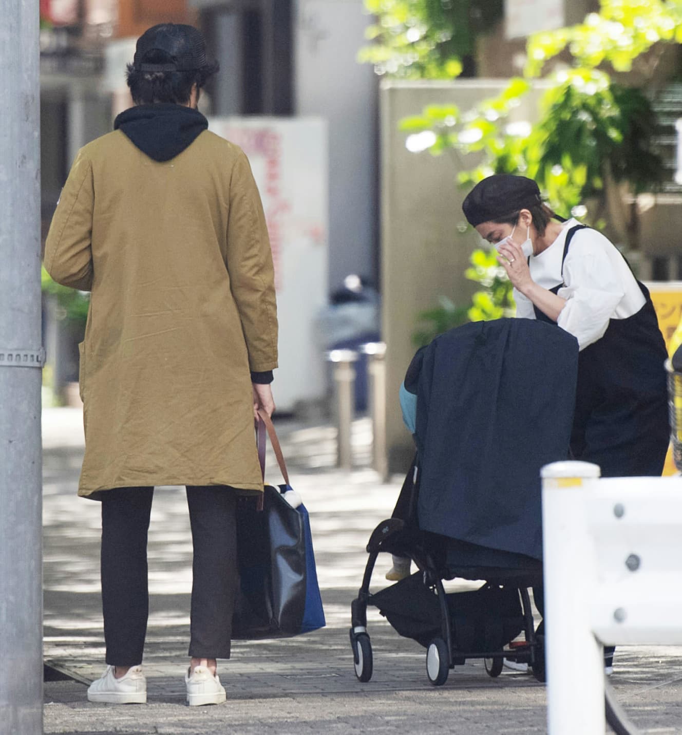 本誌未掲載カット 優香が見せた「ママの顔」夫の青木崇高と広尾散歩