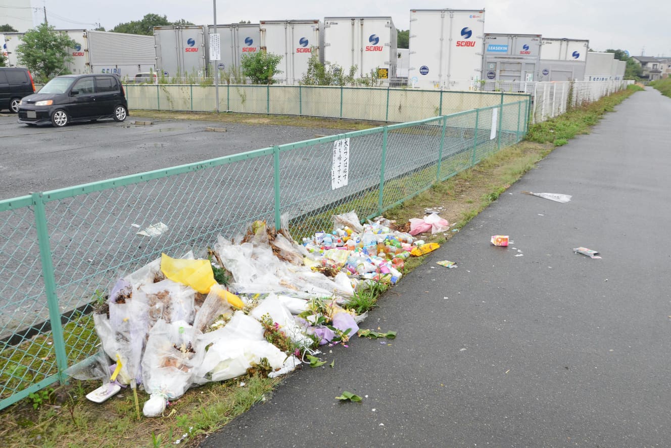 ’15年8月13日、大阪・高槻市の物流会社駐車場で女子中学生の遺体を発見。30ヵ所以上の切り傷があった