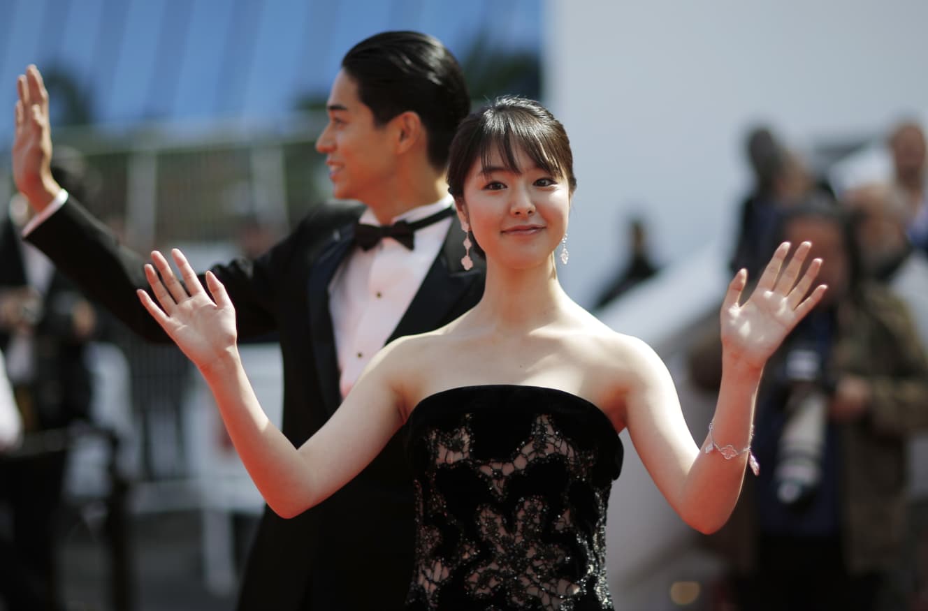 18年、カンヌ国際映画祭に出席した際の二人(AFLO)