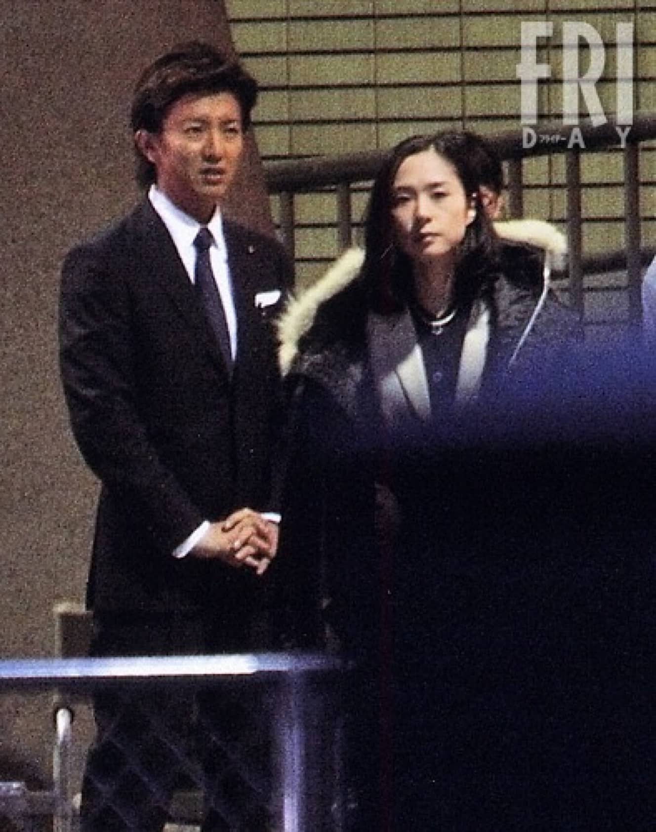 08年4月、ドラマ『CHANGE』のロケ現場で木村拓哉と