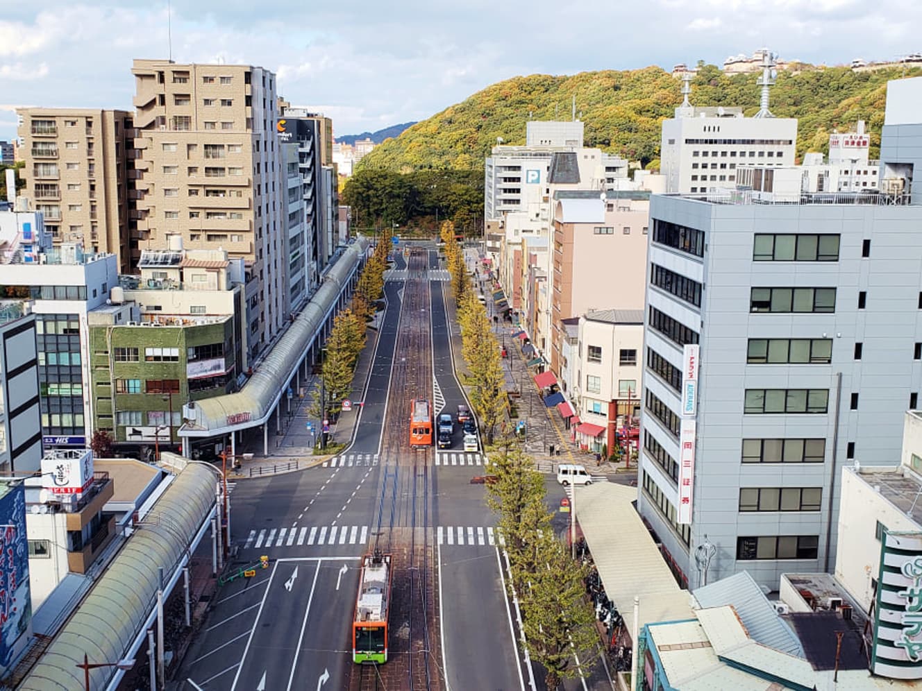 「レフ松山市駅 by ベッセルホテルズ」からの眺め（画像：瀧澤さん提供）