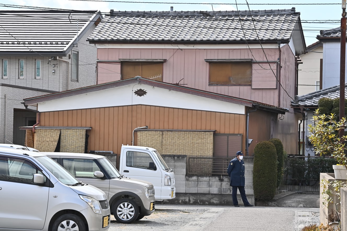 男児の遺体が発見された本庄市内の住宅。男女３人が同居していた