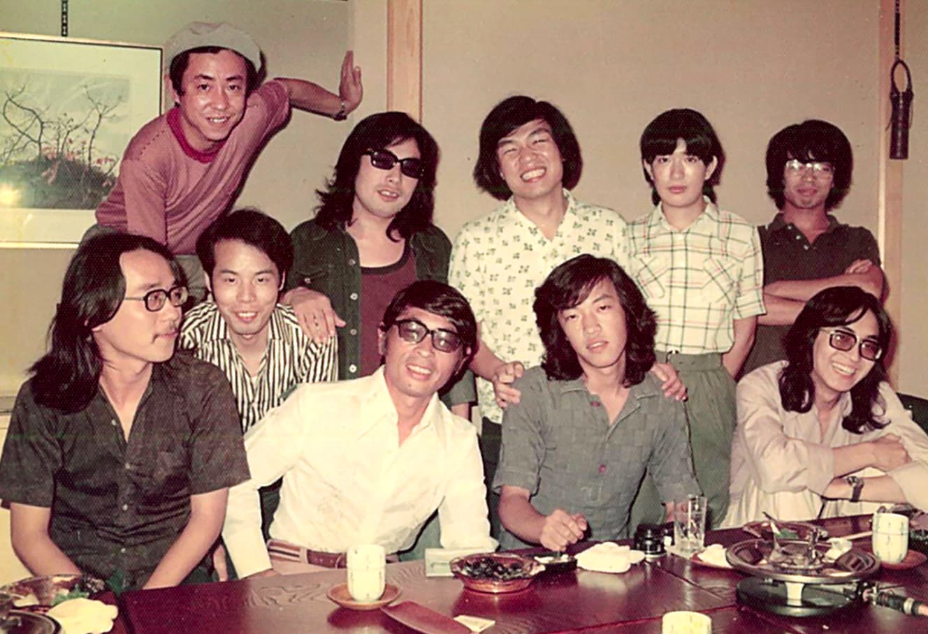 ’75年に開かれたえびはらさん(前列右から2番目)の送別会。前列中央のサングラスの男性がⒶさん、後列左のベレー帽の男性が藤子・F・不二雄さん