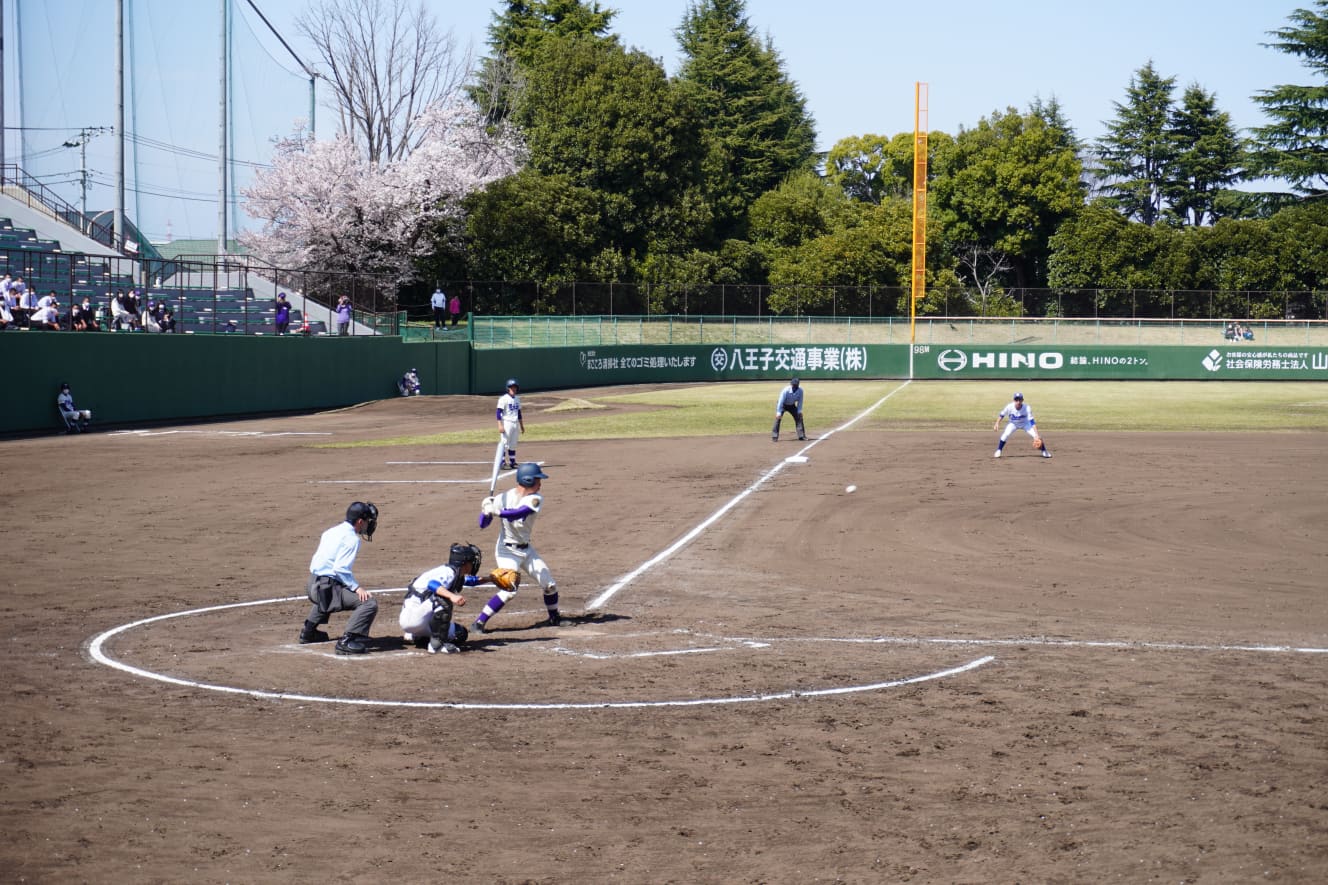 都立調布南戦で同点タイムリーを含む２安打を放った吉井優風