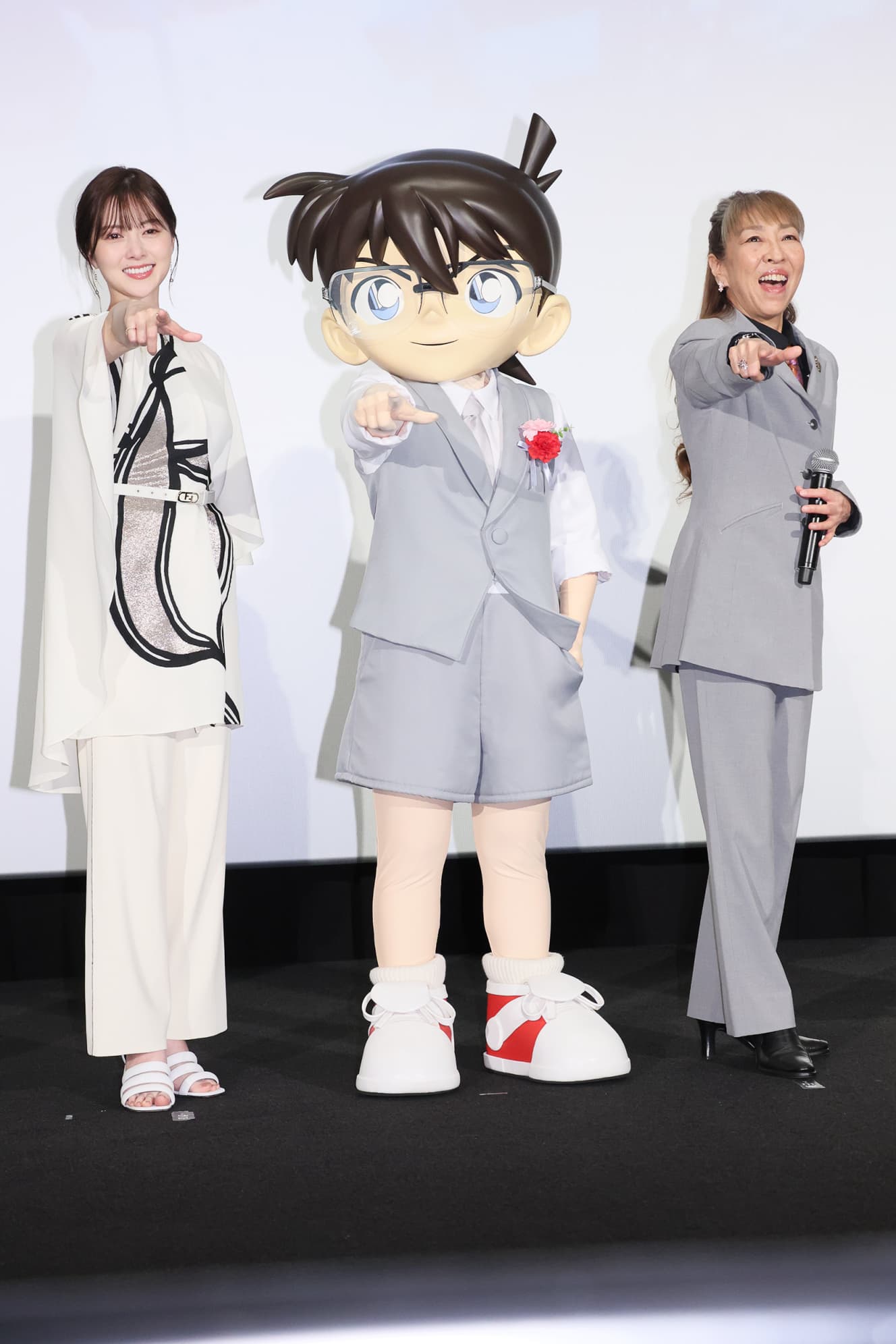 本誌未掲載カット 白石麻衣 アニメ映画『名探偵コナン ハロウィンの花嫁』の公開記念舞台挨拶に登壇