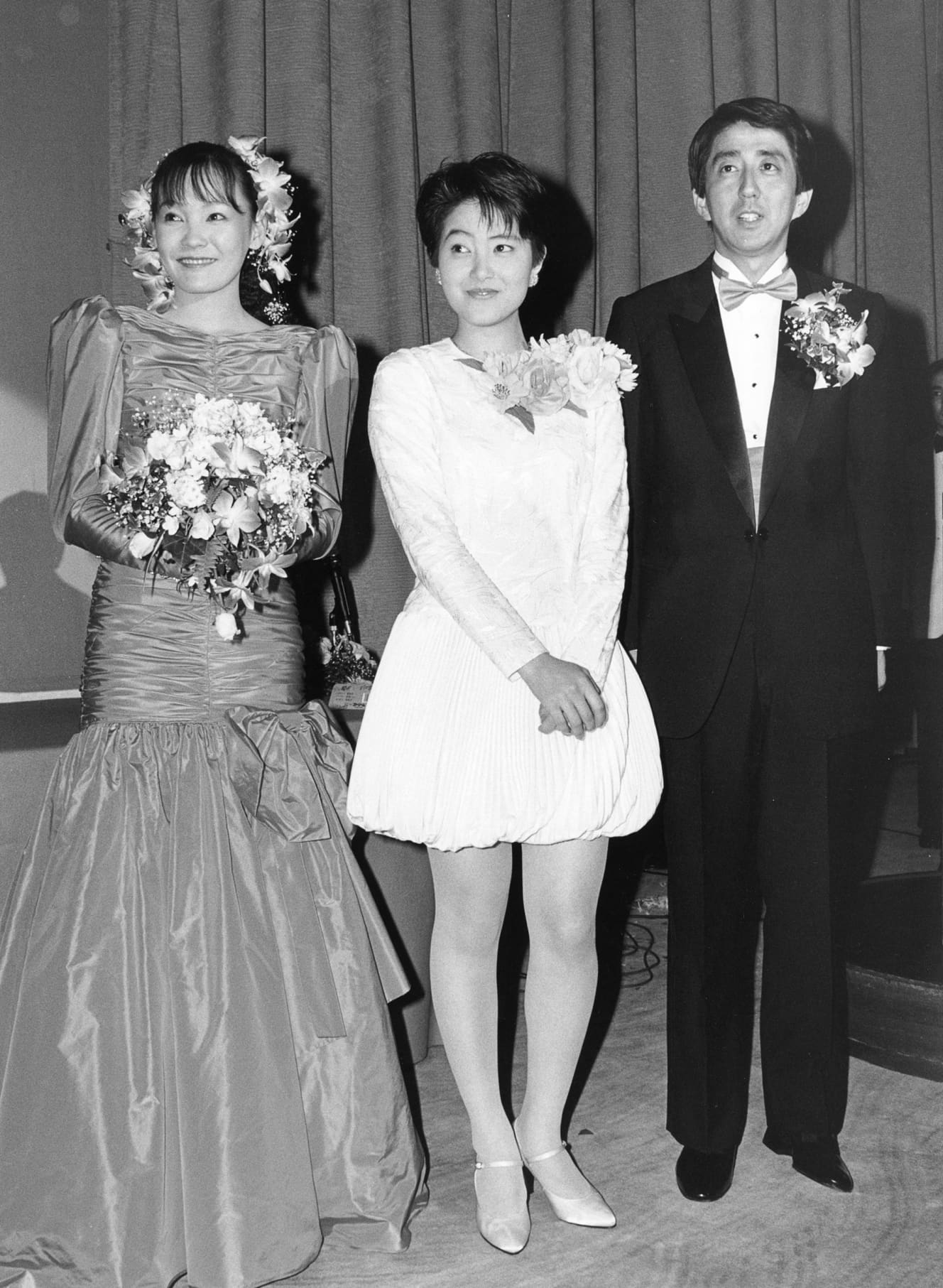 ‘87年に新高輪プリンスホテルで開かれた昭恵夫人との結婚パーティの一幕。媒酌人は福田赳夫夫妻が務め、ゲストで荻野目洋子らが出席するなど豪華なものだったという