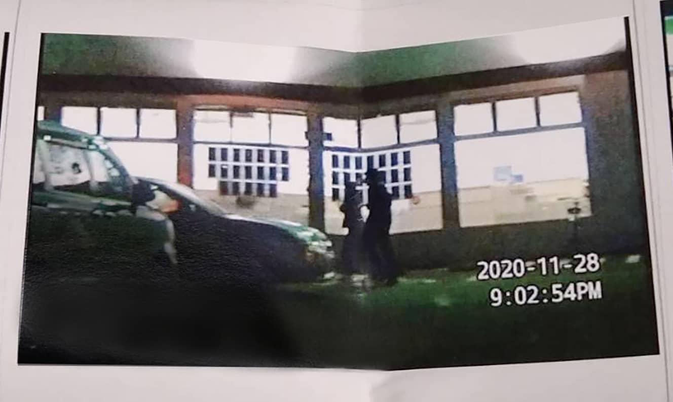 被害女性と知人男性の写真・行動記録が「現在も巧妙に進行中」などの言葉と共に1年半送られ続けた