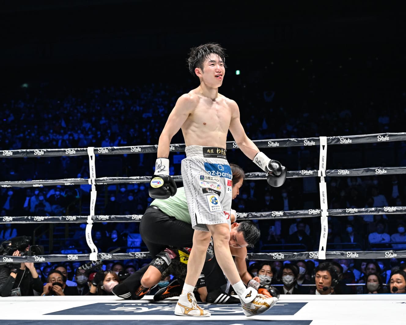 寺地選手のパンチはどれも強烈だった