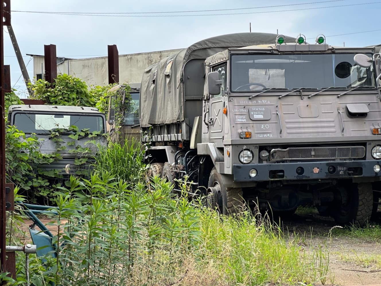 本誌未掲載カット　「自衛隊高機動車」のロシア転売疑惑に批判が集まる中で陸上自衛隊「軍用車」の墓場を発見！