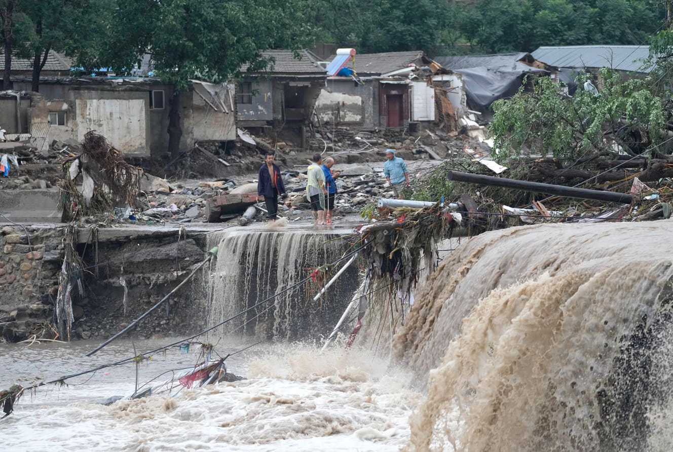 記録的な降雨量となった台風５号は中国各地で家屋を押し流した