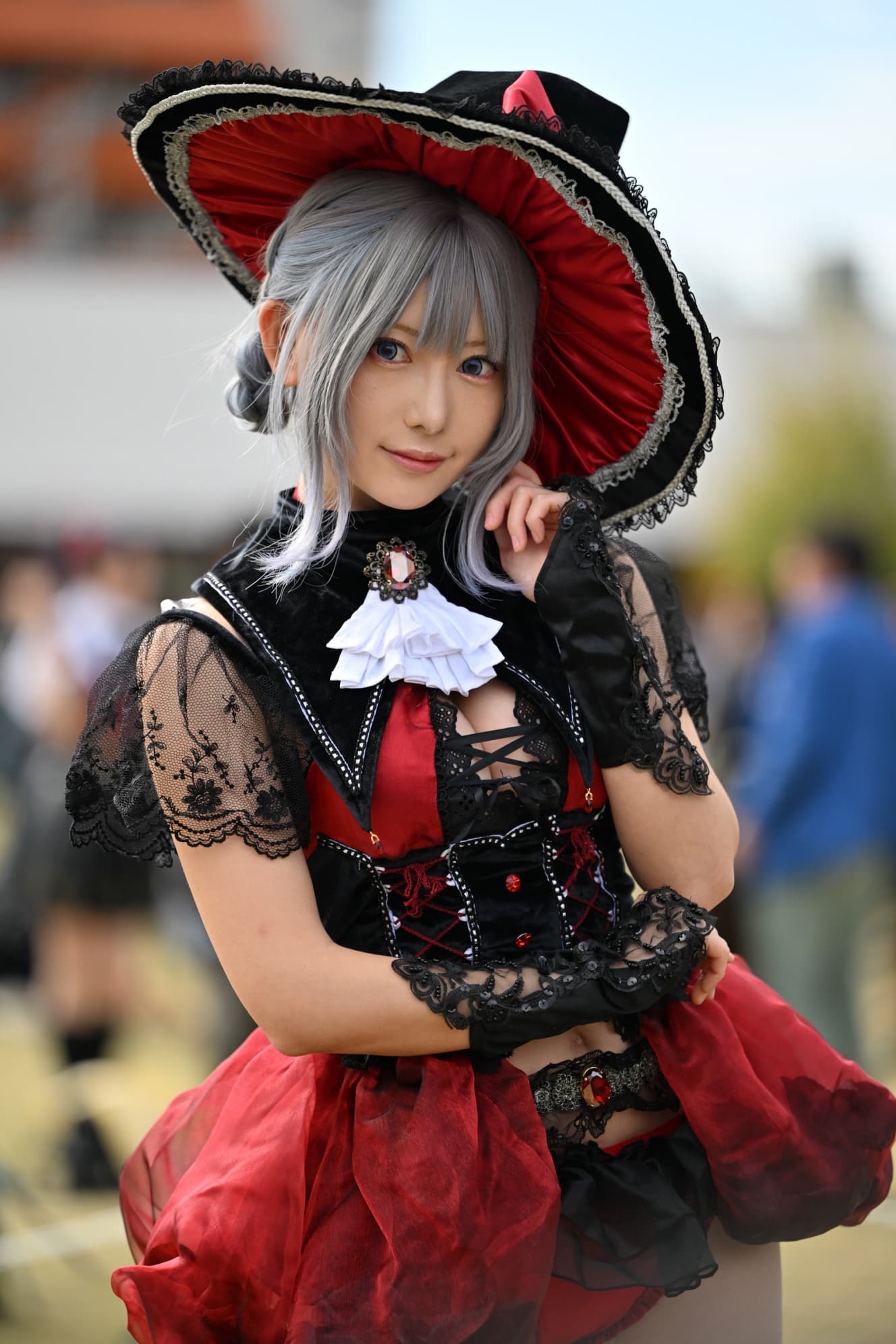 オリジナルの『魔女風コスプレ』（篠崎こころさん）