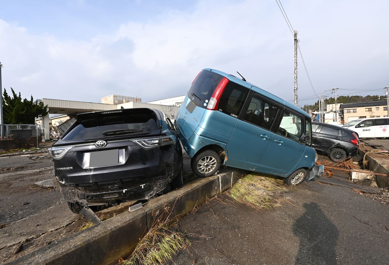 珠洲市では多数の車が大破し道路が陥没。東京でも同様なことが起きうる