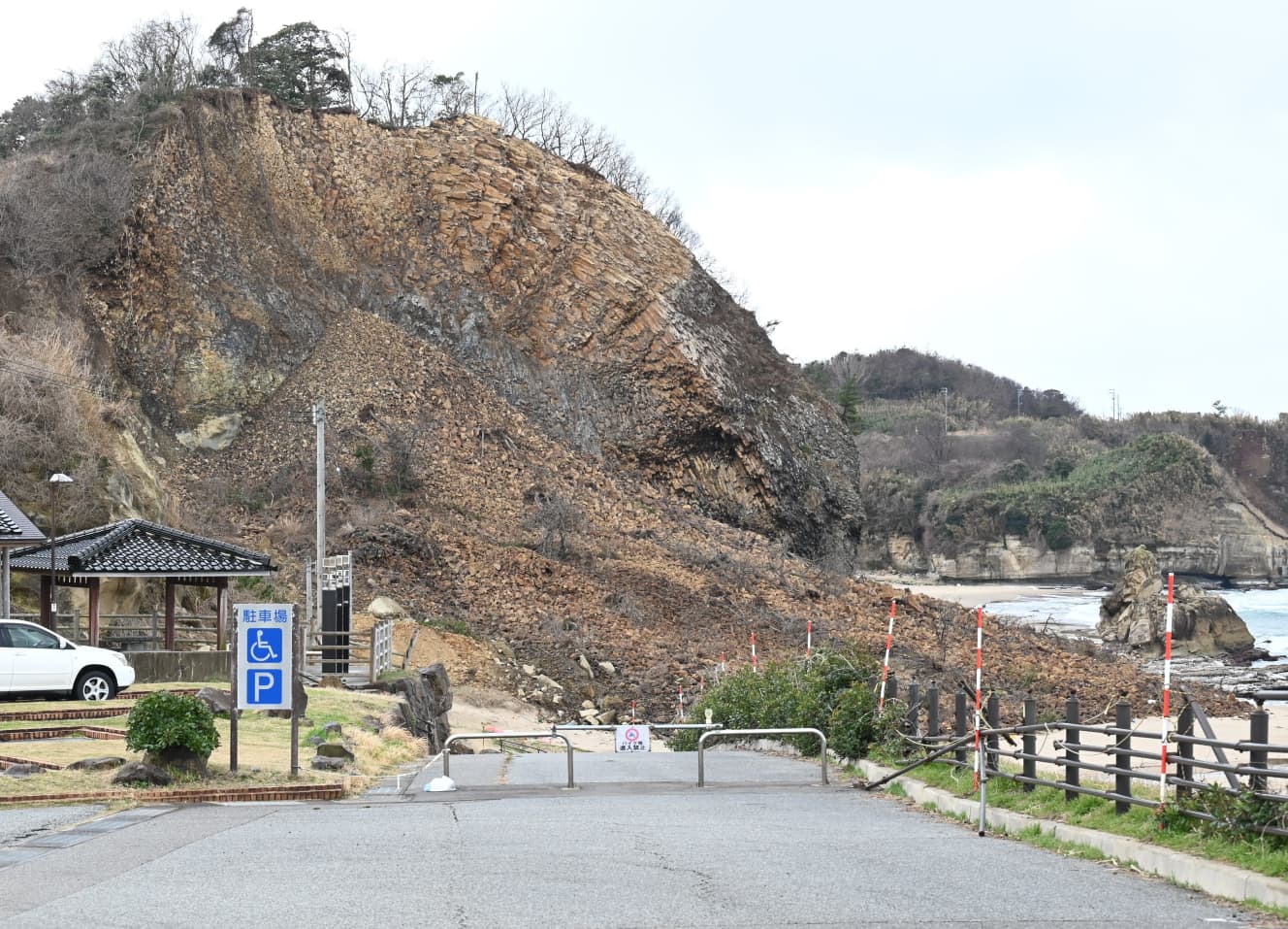 多くの場所で土砂崩れが発生