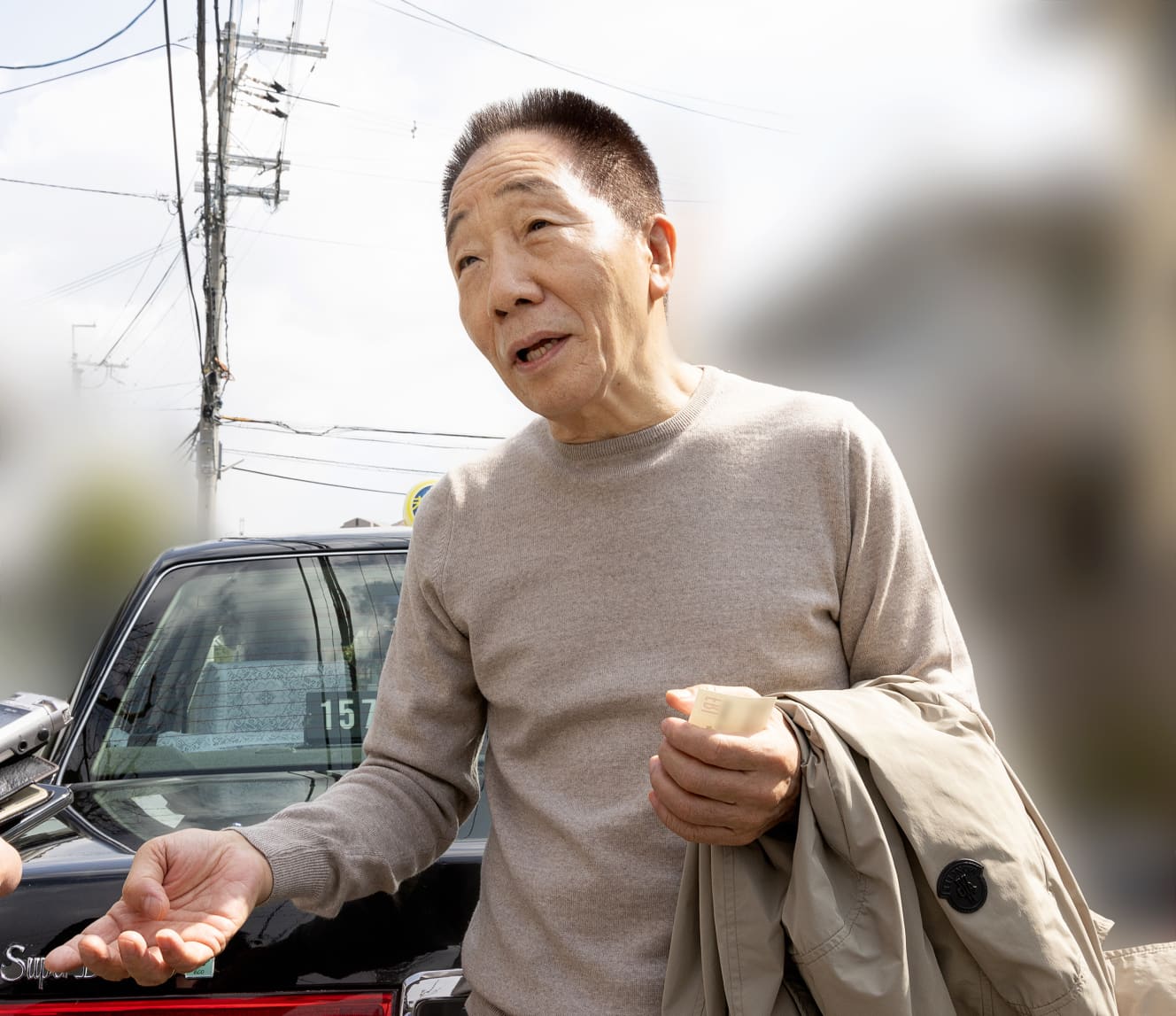 本誌の取材に応じるカウス。松本の周辺で構築されていたというアテンド文化を強烈に批判した