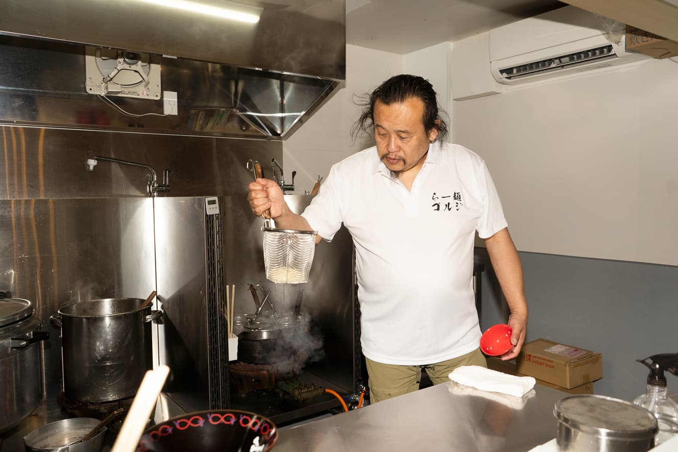 本誌未掲載カット　パンク町田･動物研究家が一日50食限定のラーメン屋をオープン「豚骨にはとことんこだわってます！」