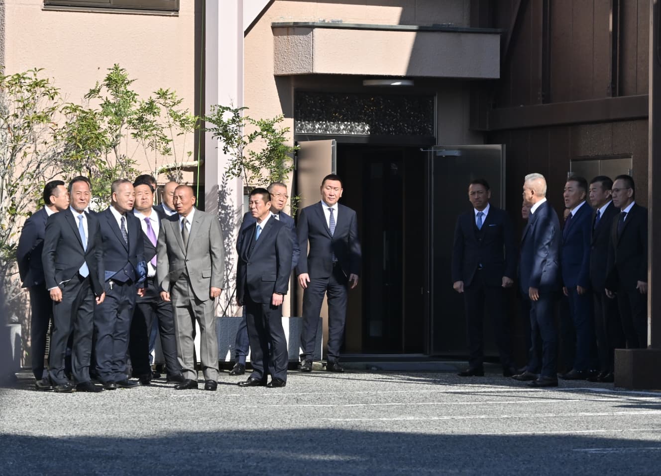 住吉会との外交は無事に終了した。幹部らの間にも安堵感が広がっていく。今後も六代目山口組の積極外交は続くだろう