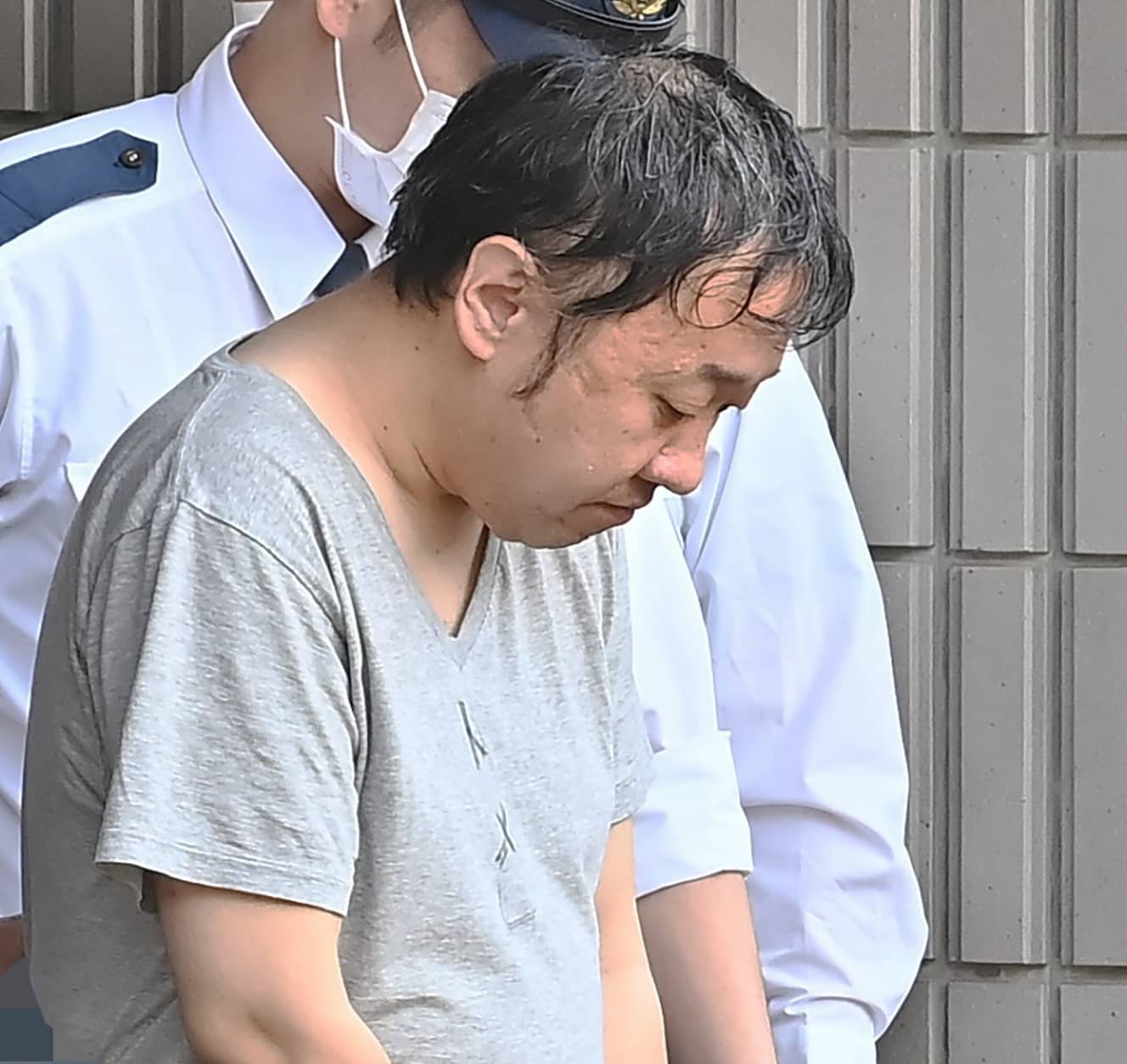 殺人などの罪に問われている高野被告。法廷では「本当に申し訳ございませんでした」と反省の言葉も口にした。写真は’25年3月の送検