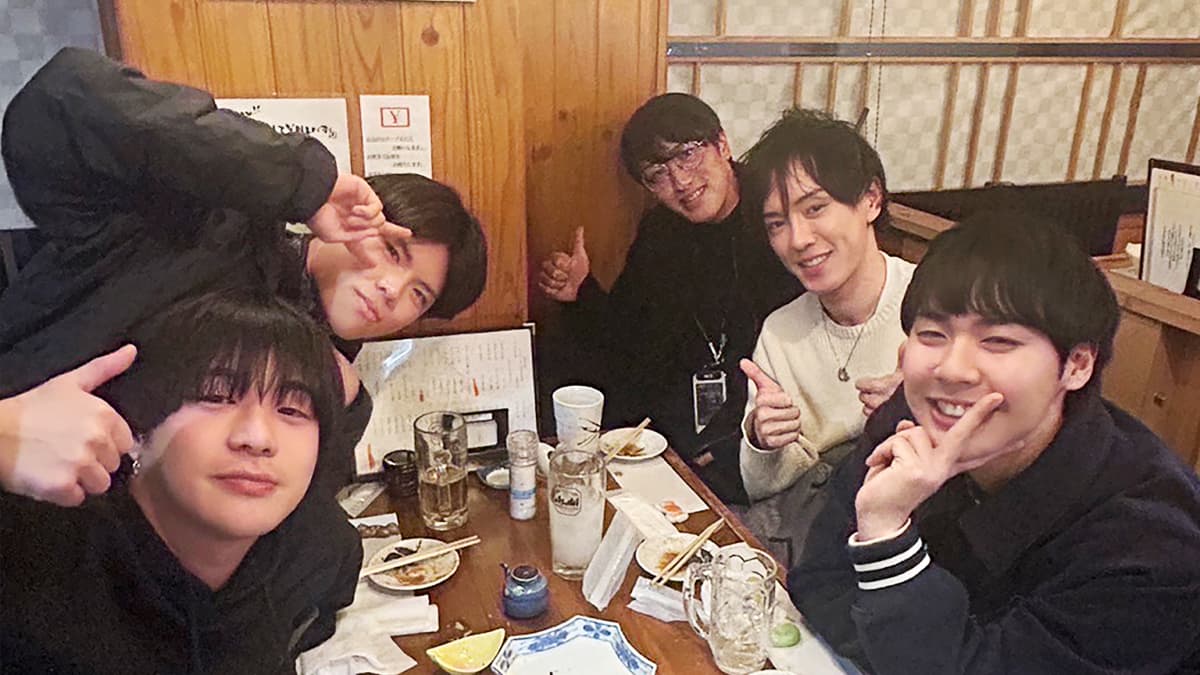 履き古したパンツをプレゼント…！過激なのに平和？AV男優