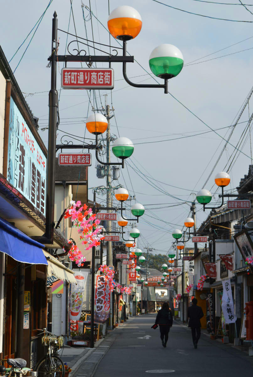 昭和 街灯 レトロ 街路灯の歴史から見る 栄える商店街 廃れる商店街 FRIDAY