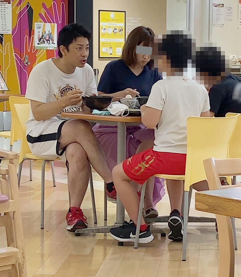 富川 悠太 妻