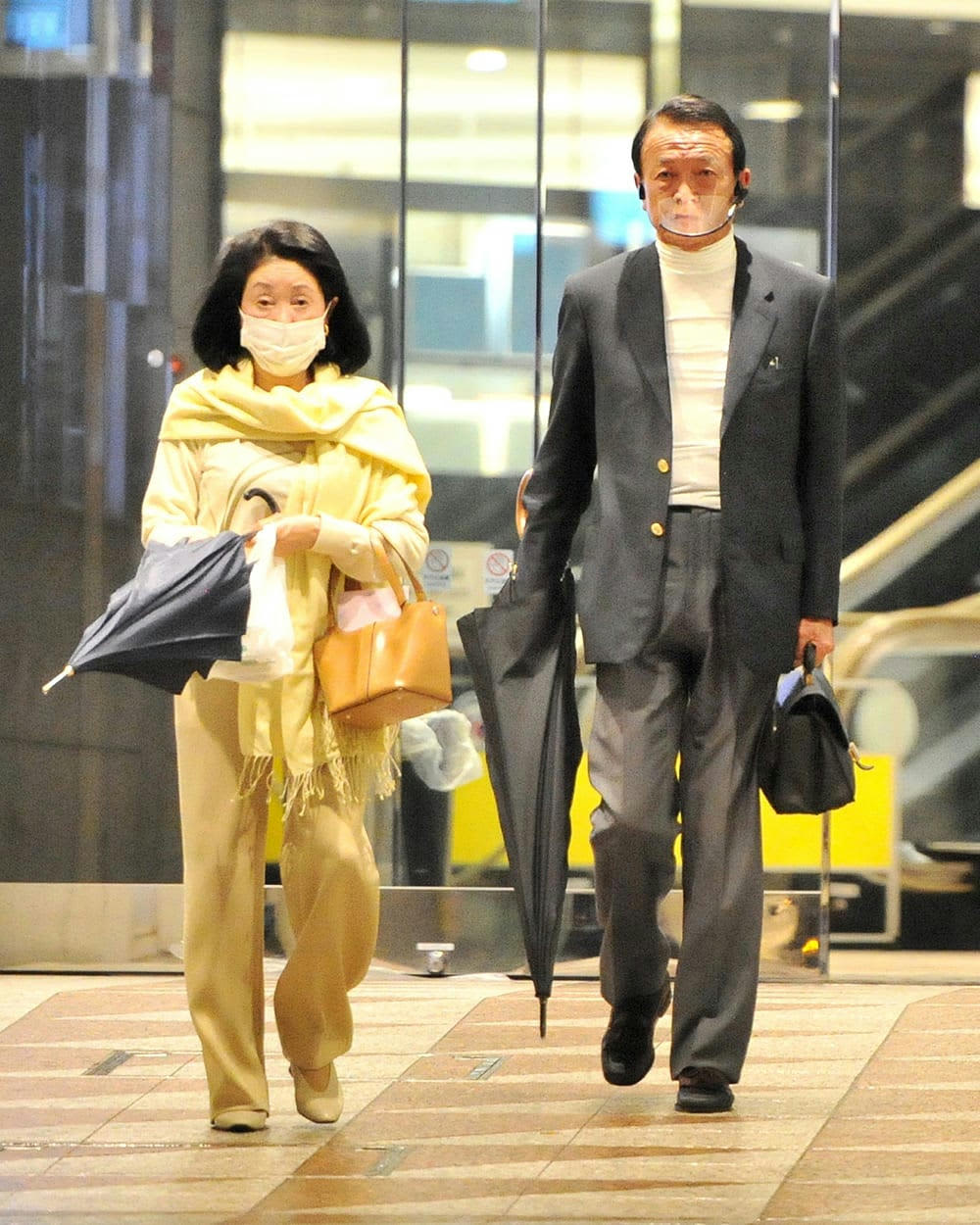 麻生 太郎 妻