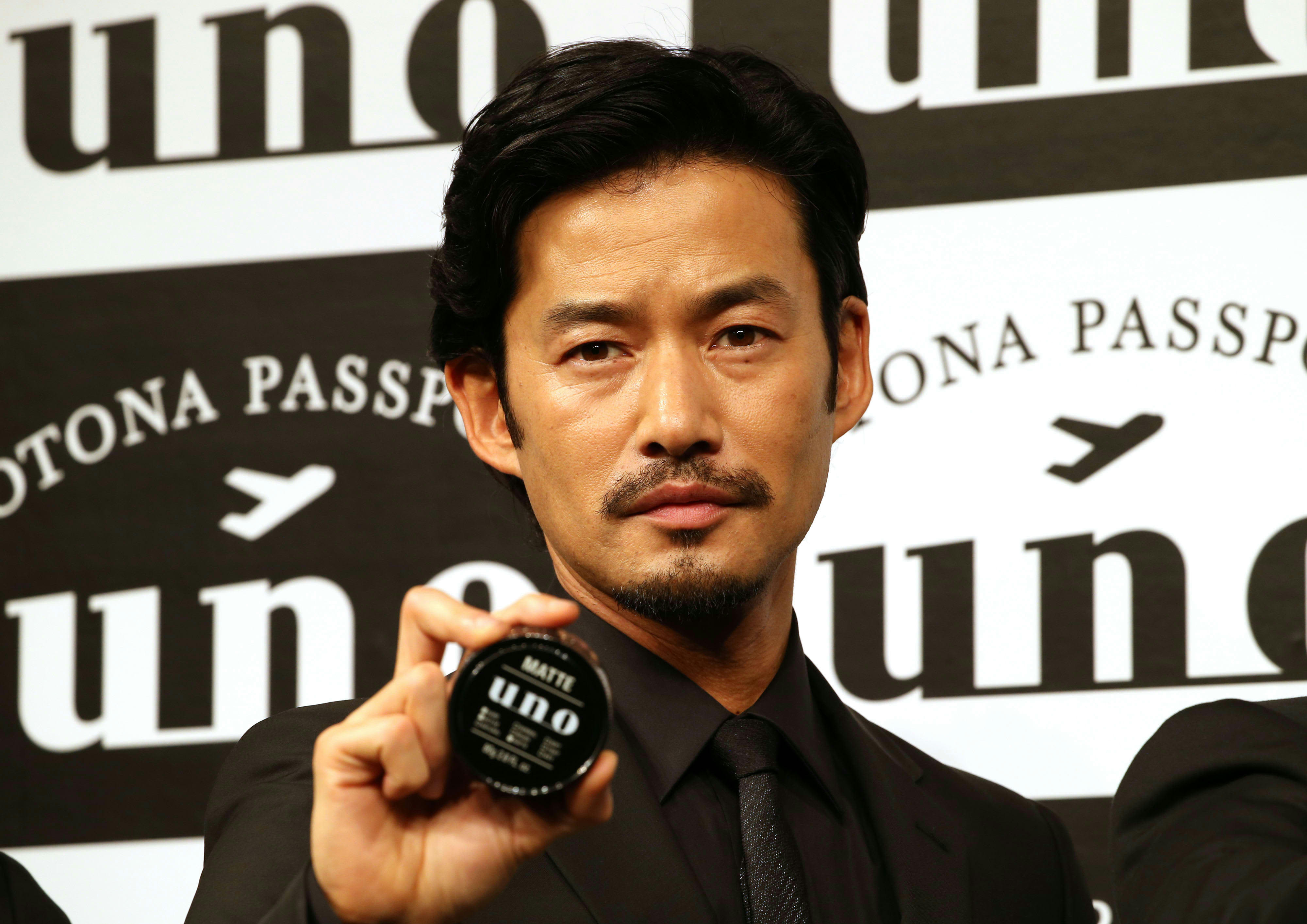 綾野 剛 ヒゲ