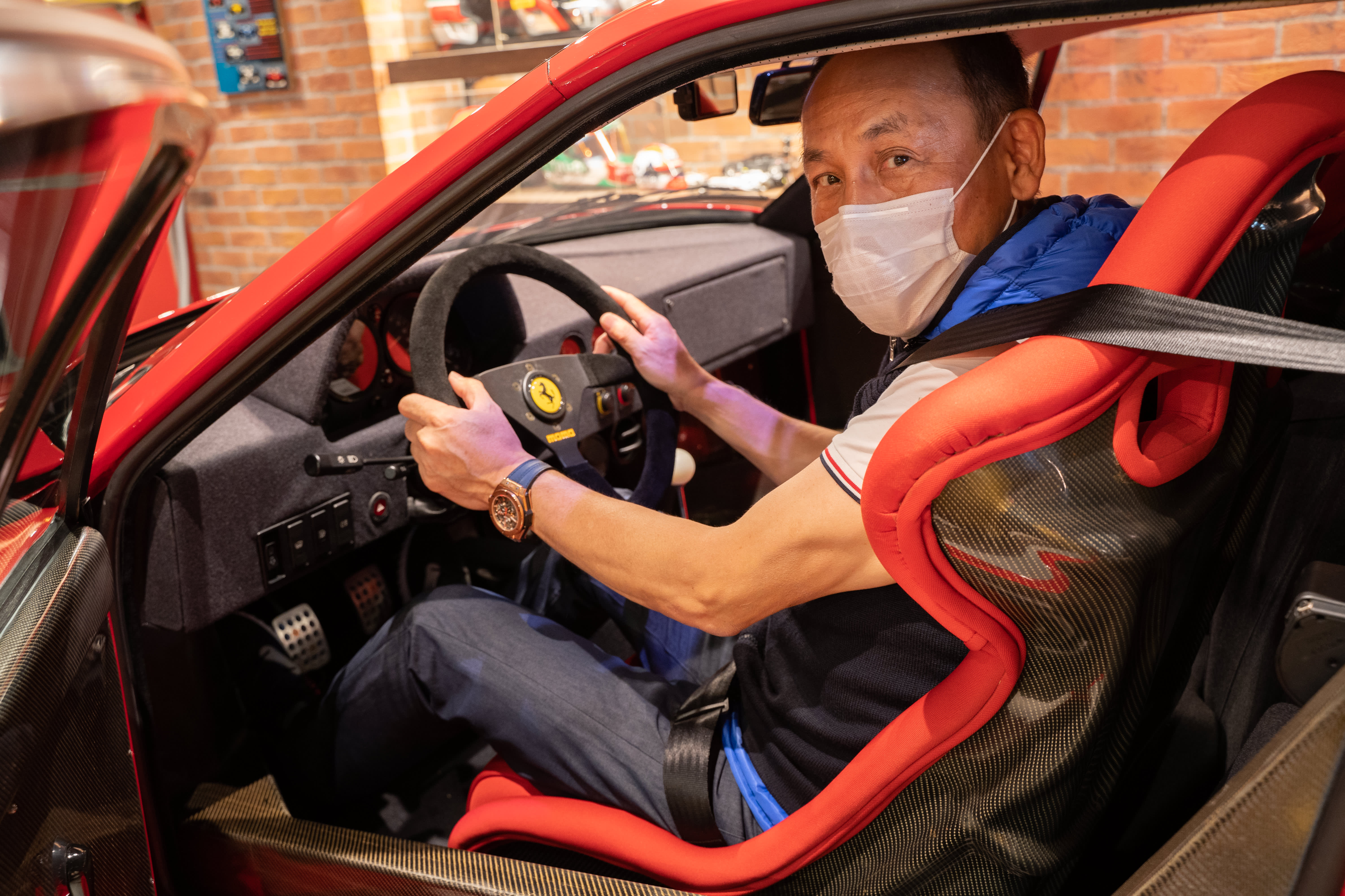 総額8億円…！日本人医師が世界的フェラーリコレクションを大公開