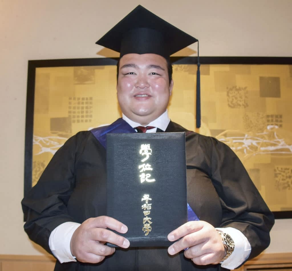 稀 勢 の 里 の 奥さん