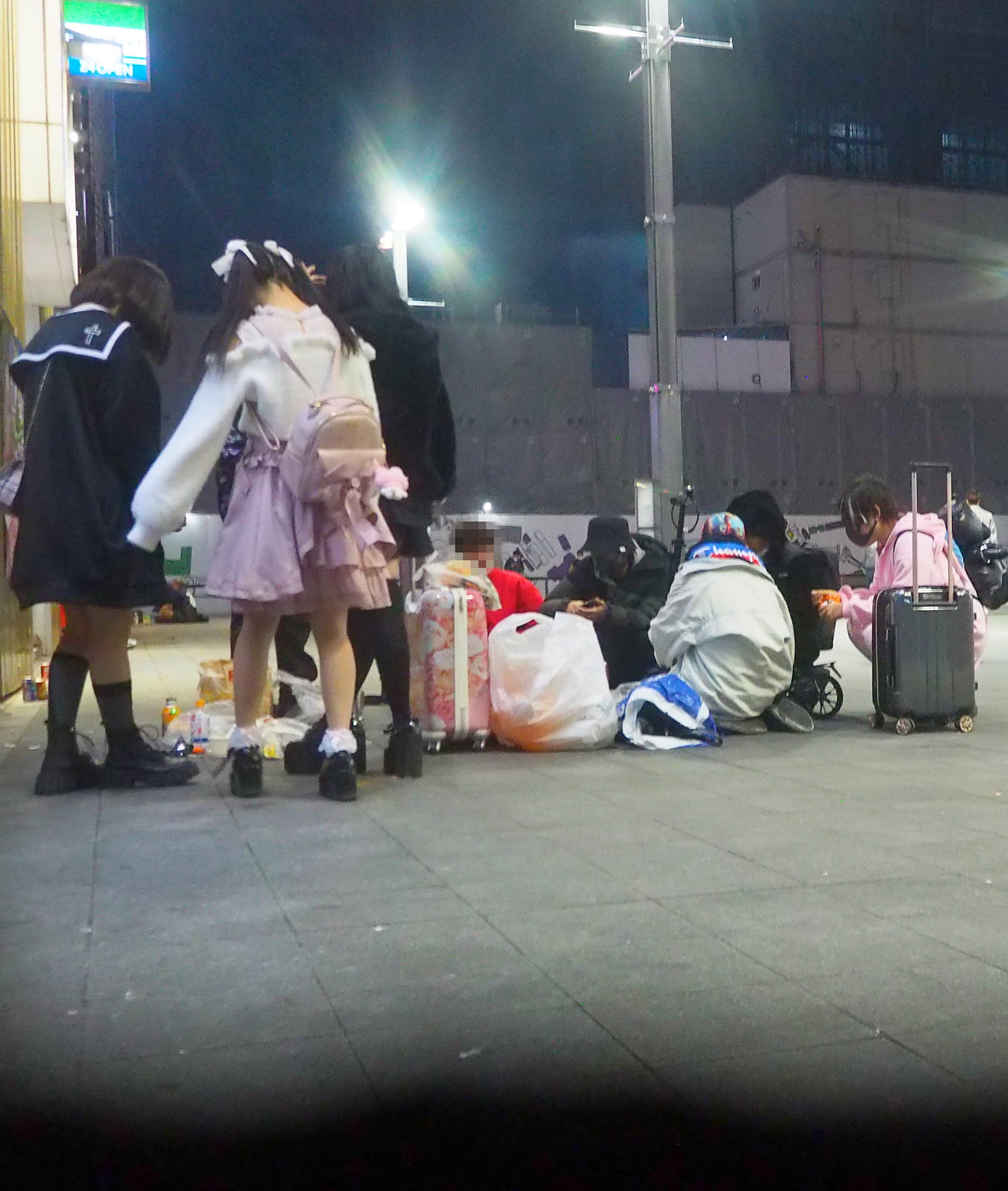 歌舞伎町　トー横 