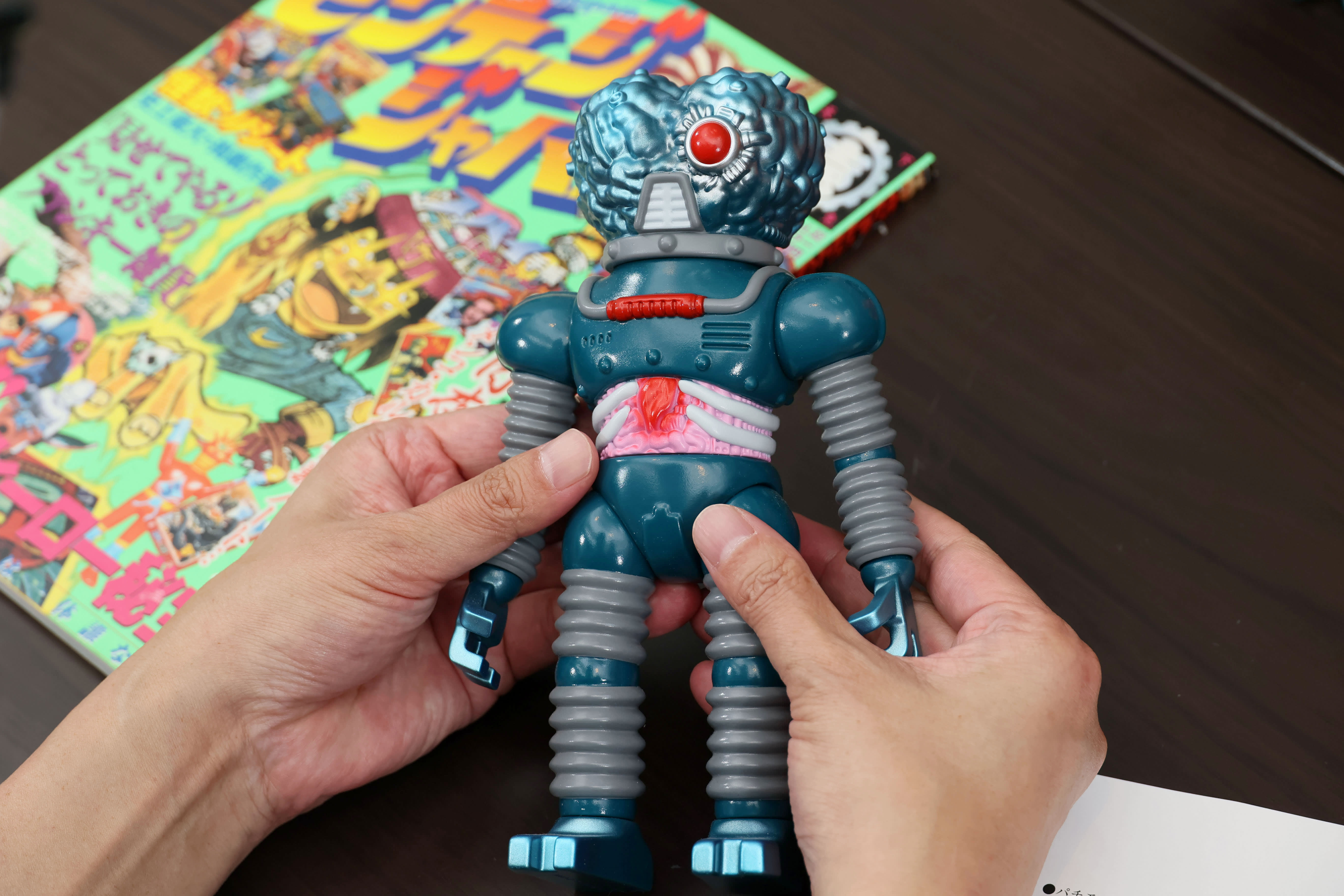 フォトギャラリー12枚目 「パチ怪獣ソフビ」を集める男が飛び込んだ