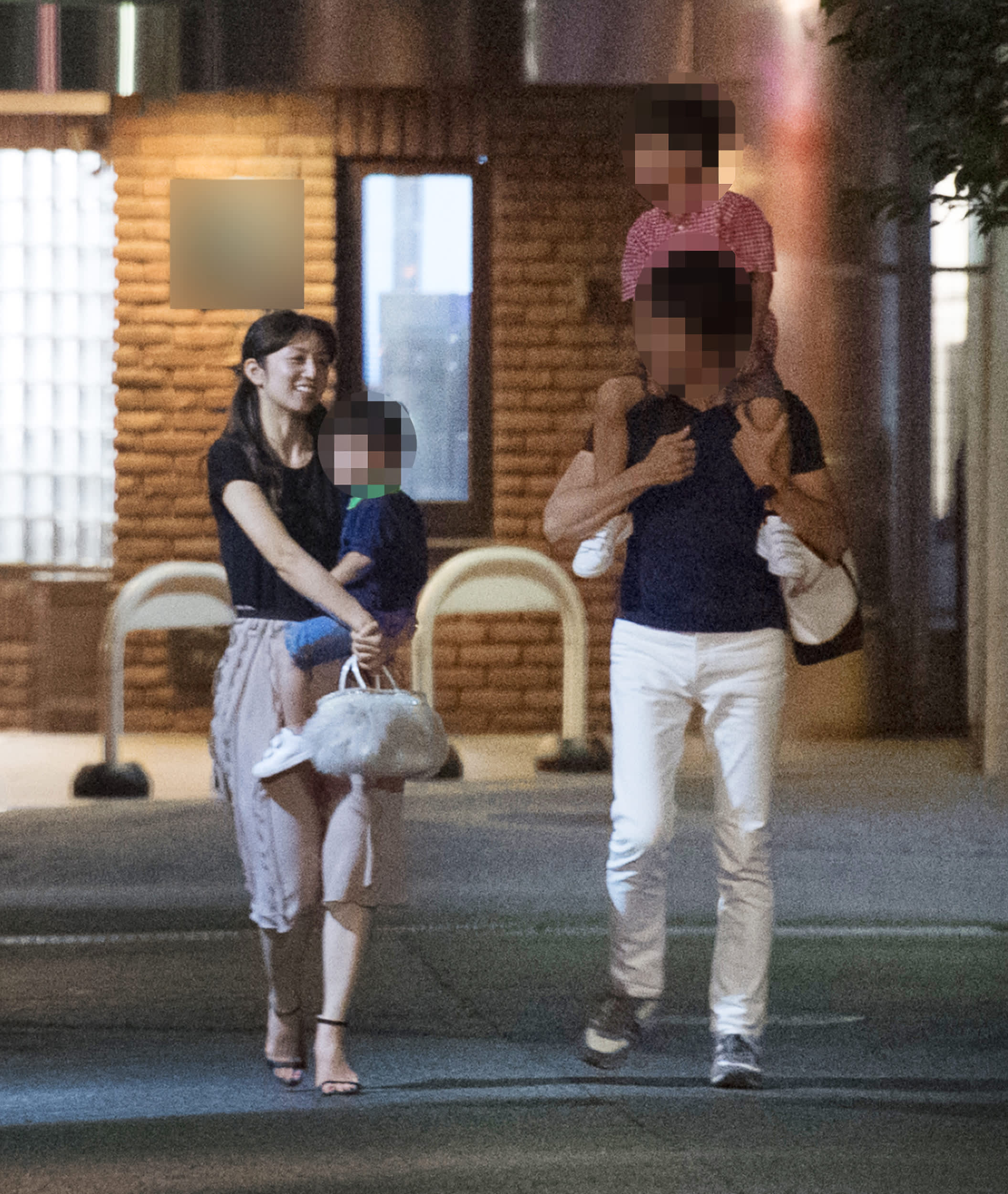 フォトギャラリー4枚目 離婚発表…小倉優子”ラブラブ”だった頃の