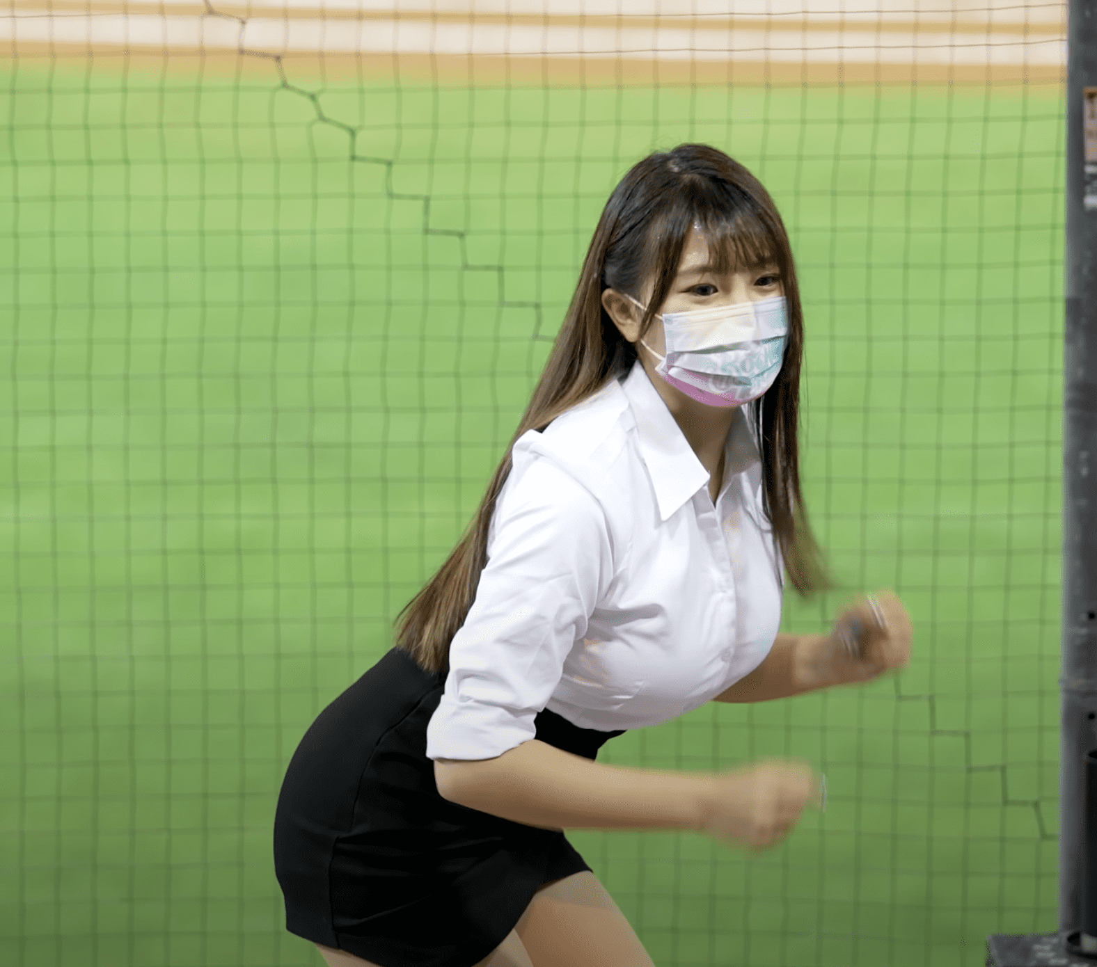 OL 巨乳 ファン大歓喜…!台湾チアガール”OL風衣装”が大ヒットのワケ | FRIDAYデジタル