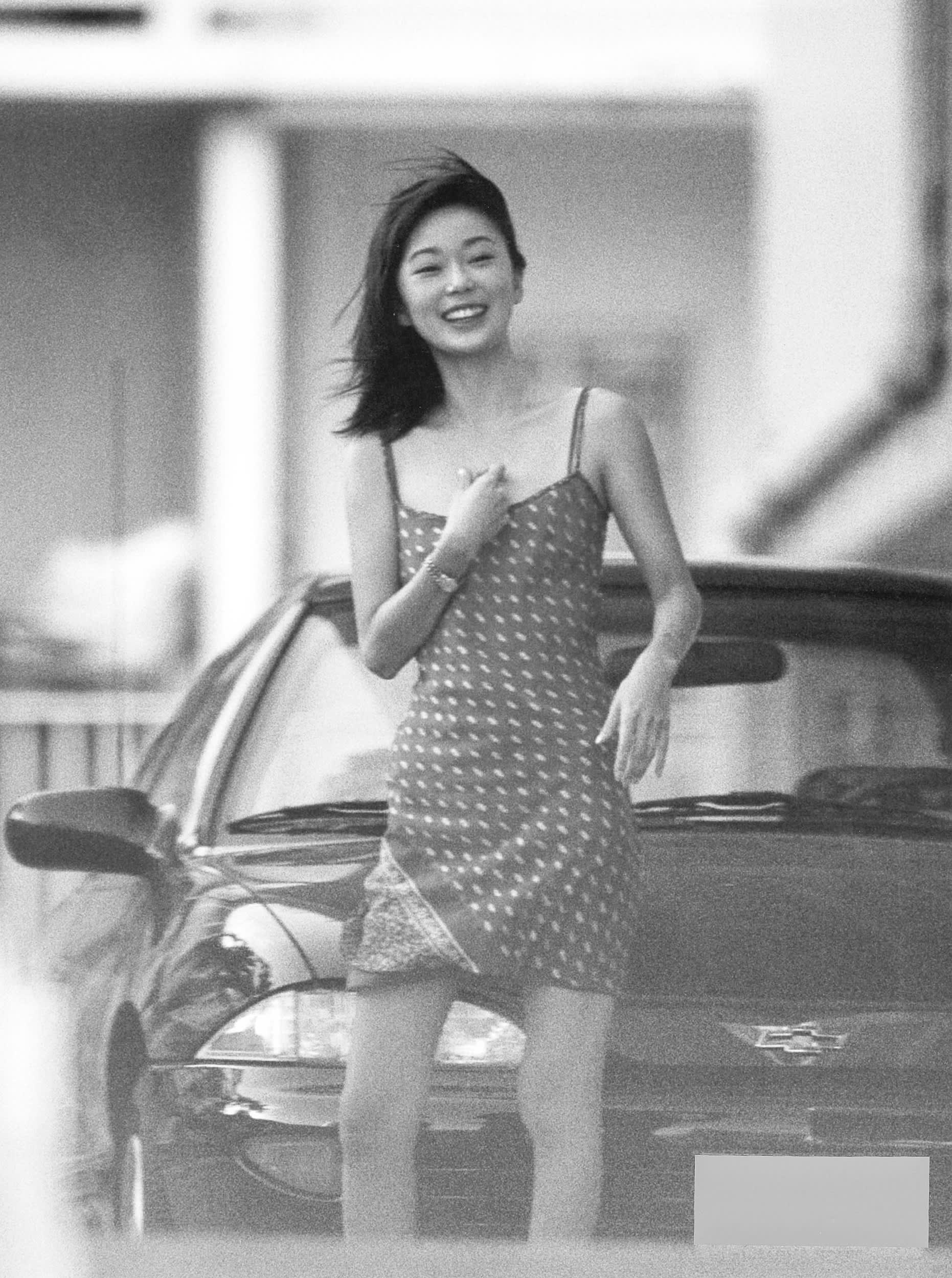 葉月 里緒奈 若い 頃