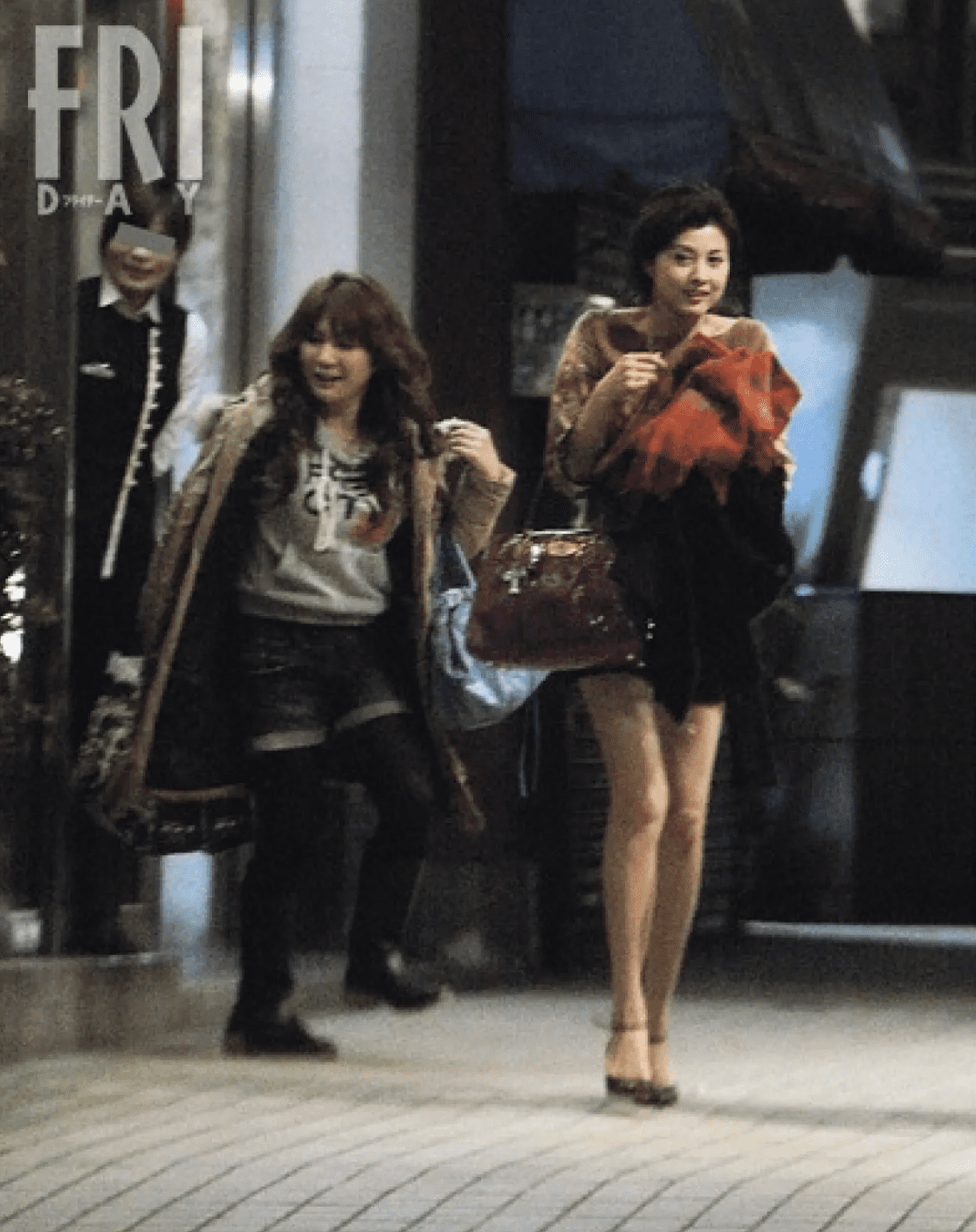 フォトギャラリー2枚目 愛之助とラブラブ散歩＆日本人離れしたスタイル