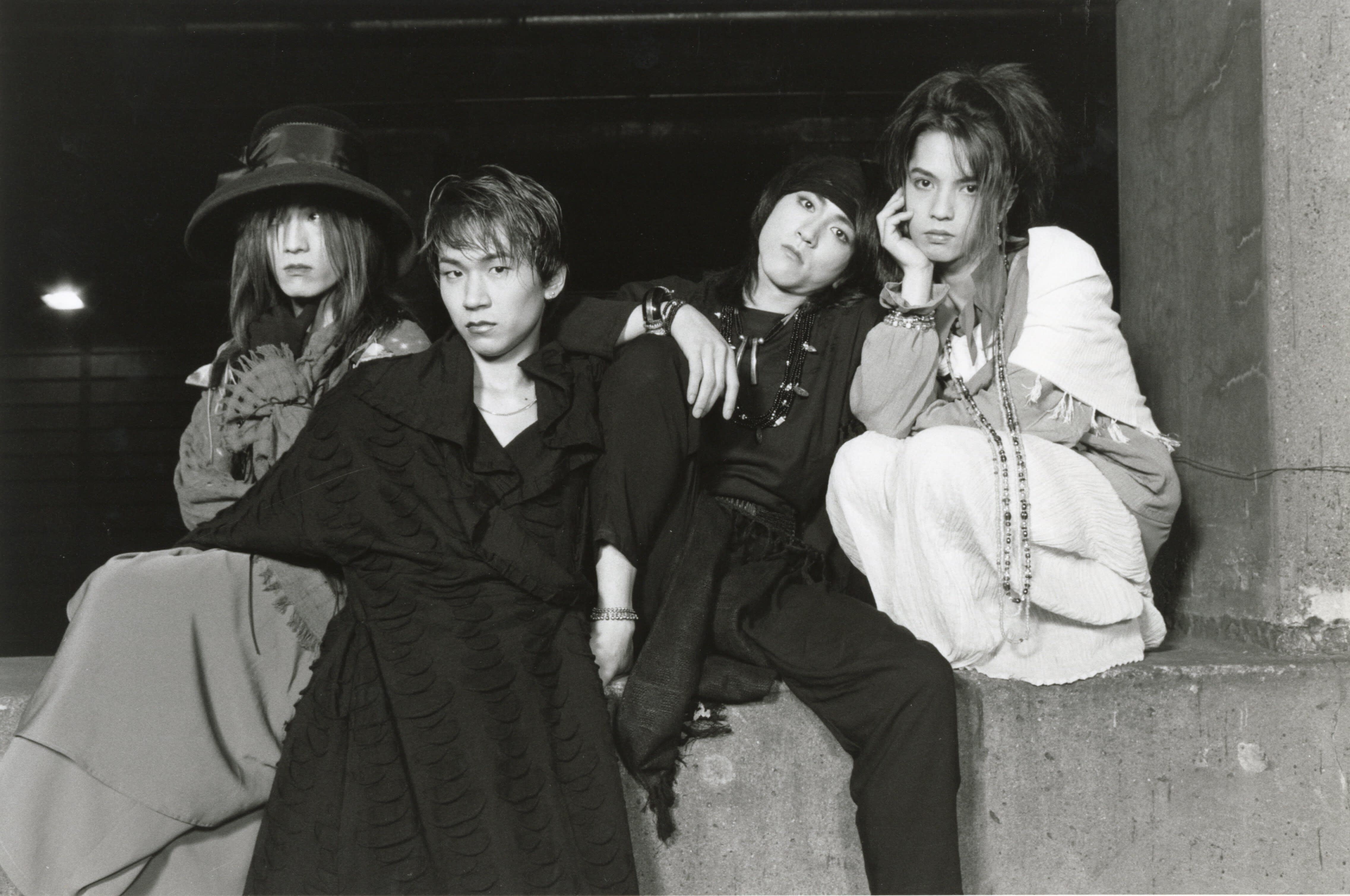 92年 デビュー前 公式 ライブパンフ 冊子 ラルク L'Arc en Ciel L'Arc～en～Ciel「ARENA TOUR 2024 UNDERGROUND」のLIVE写真集