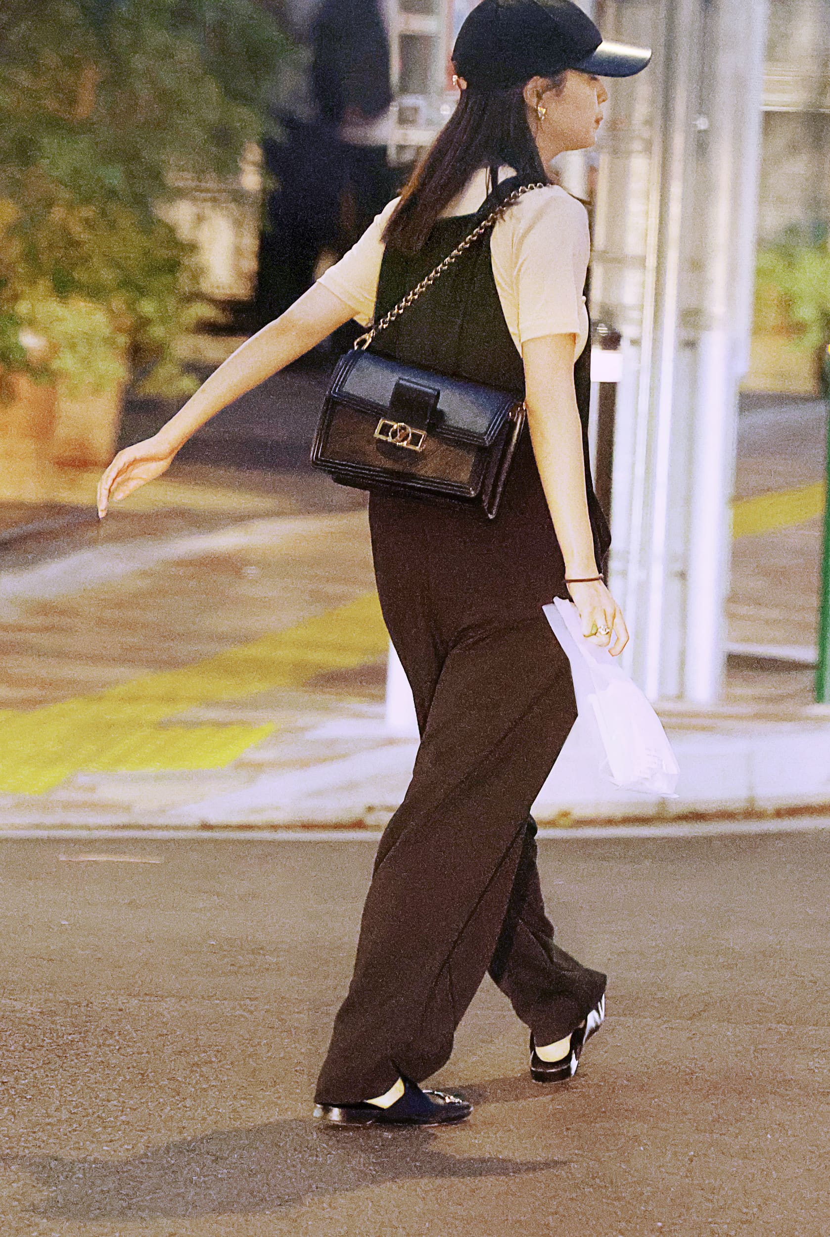 LOUIS VUITTON ホワイト半袖Tシャツ M 広瀬すず着用デザイン LOUIS VUITTON ホワイト半袖Tシャツ M 広瀬すず着用デザイン