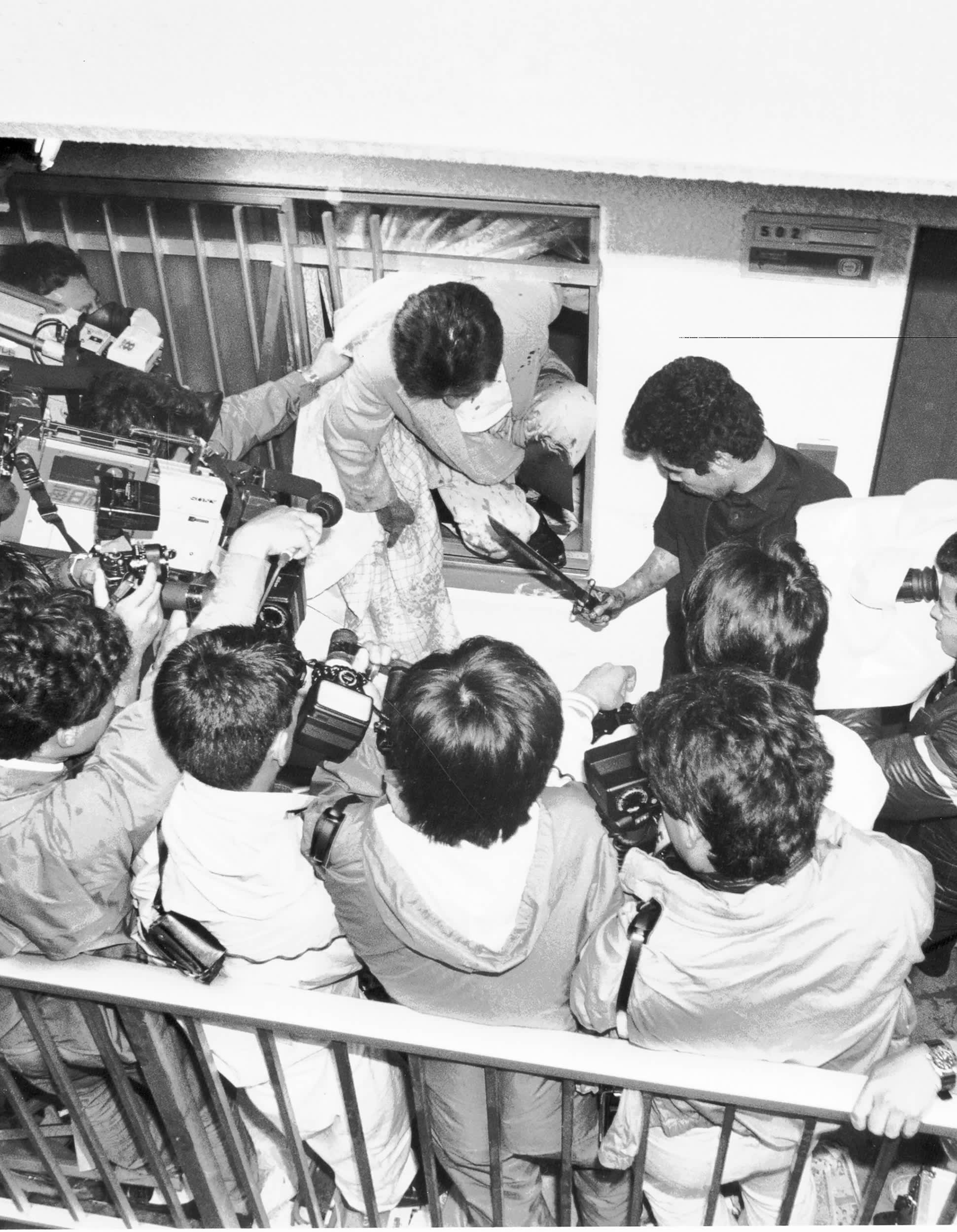 2ページ目）創刊40周年特別企画 FRIDAYが撮った！報じた！ニッポンの40