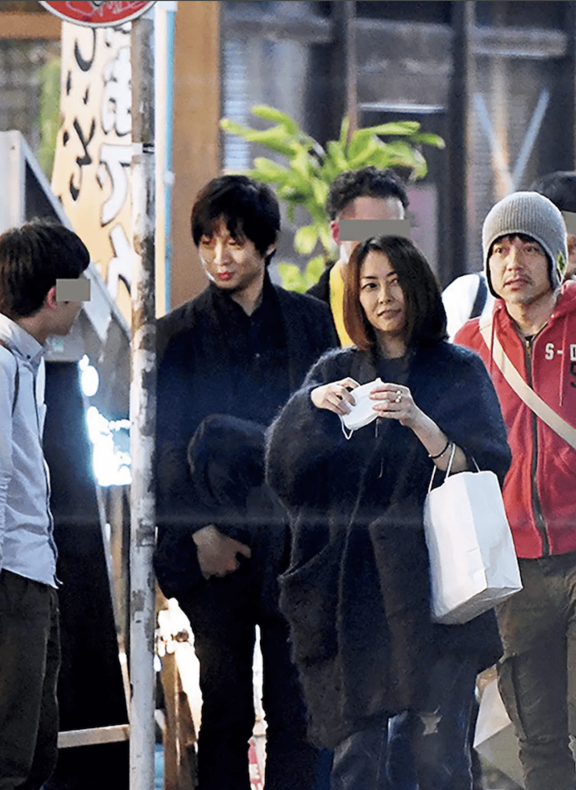 中山 美穂 渋谷 慶一郎 ベッド