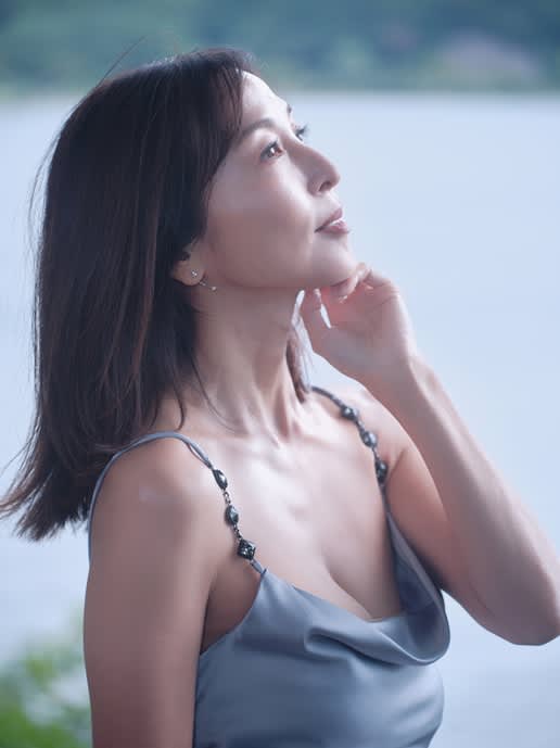 Page 2) Reiko Kato Returns to Gravure After 26 Years: Her Reason