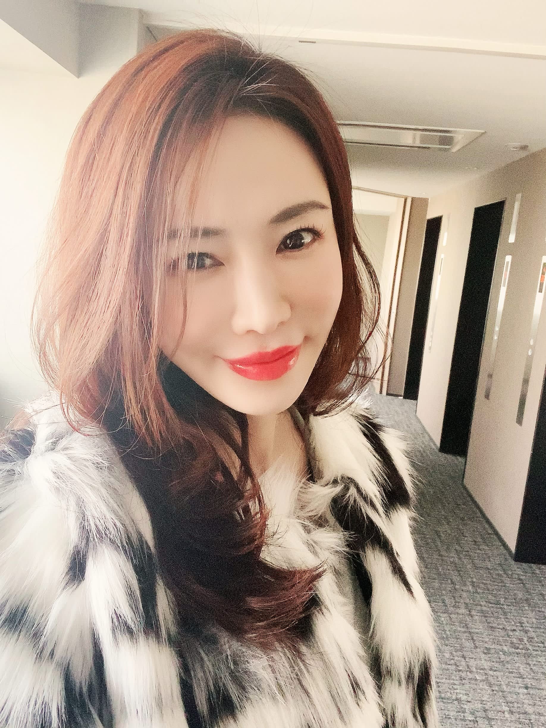 岩本和子 一時は死も考えました」…”美魔女グラドル”岩本和子が明かす壮絶ハードストーカー被害の闇 | FRIDAYデジタル