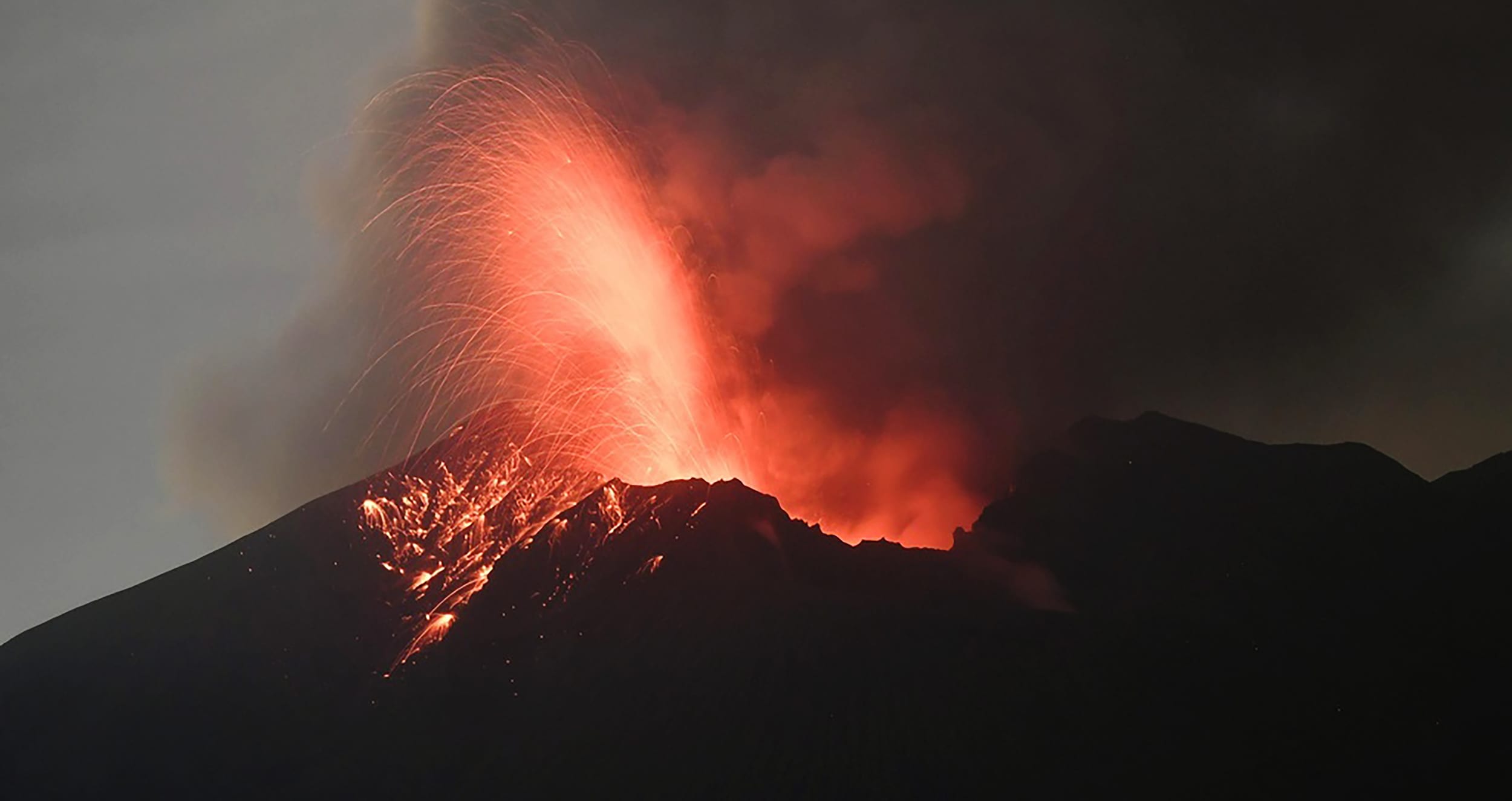 警鐘レポート】日本中の火山が危ない「大噴火時代がやってくる！」地震