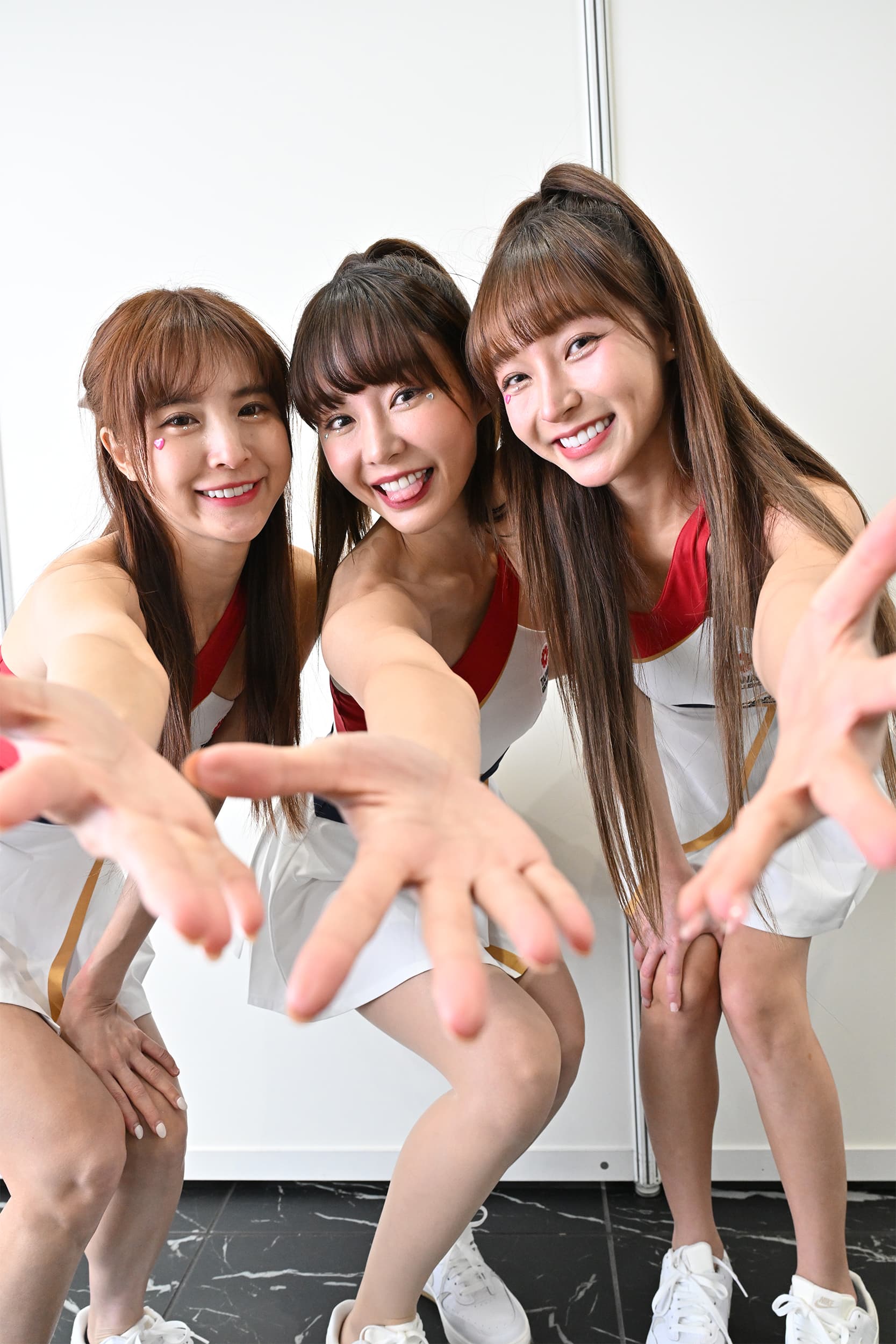 こっちも熱い！”台湾チアガール”リン・シャン＆シャオ・イン WBCで魅せ