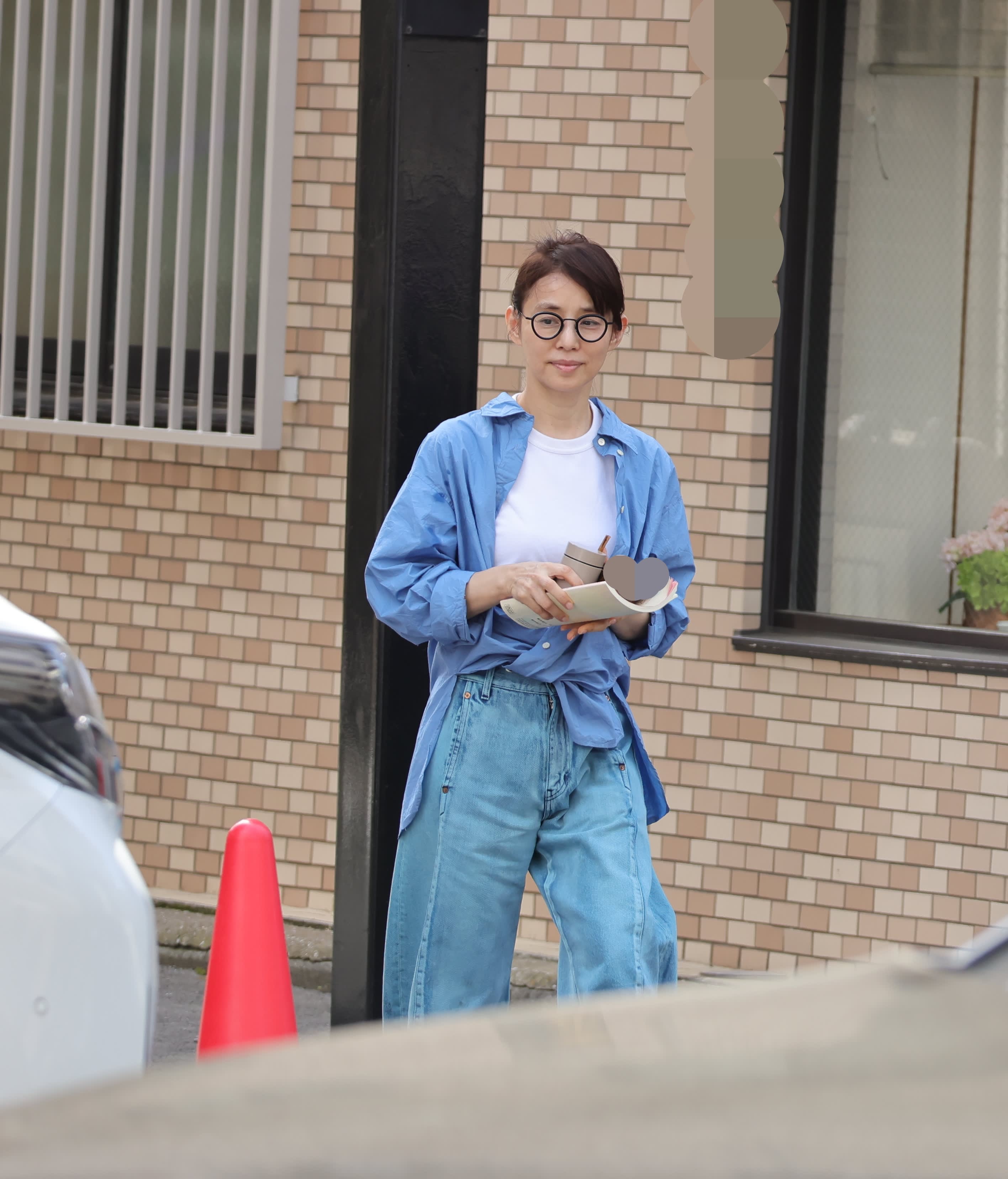 アラ還“とは思えない…石田ゆり子 主演ドラマロケ終わりで見せたブルー