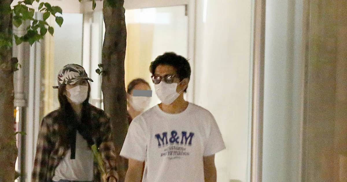 木村拓哉＆工藤静香カッコよすぎる愛犬お散歩ツーショット | FRIDAY