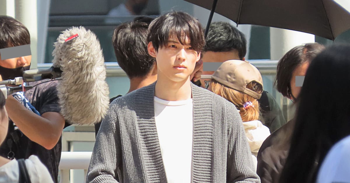 ノッキンオンロックドドアうちわ 西畑大吾 松村北斗 maxresdefault.jpg