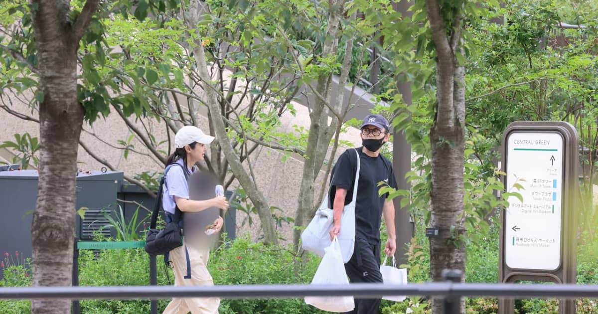 有吉弘行＆夏目三久 新セレブスポット「麻布台ヒルズ」を夫婦で満喫「リラックスショット」撮 | FRIDAYデジタル