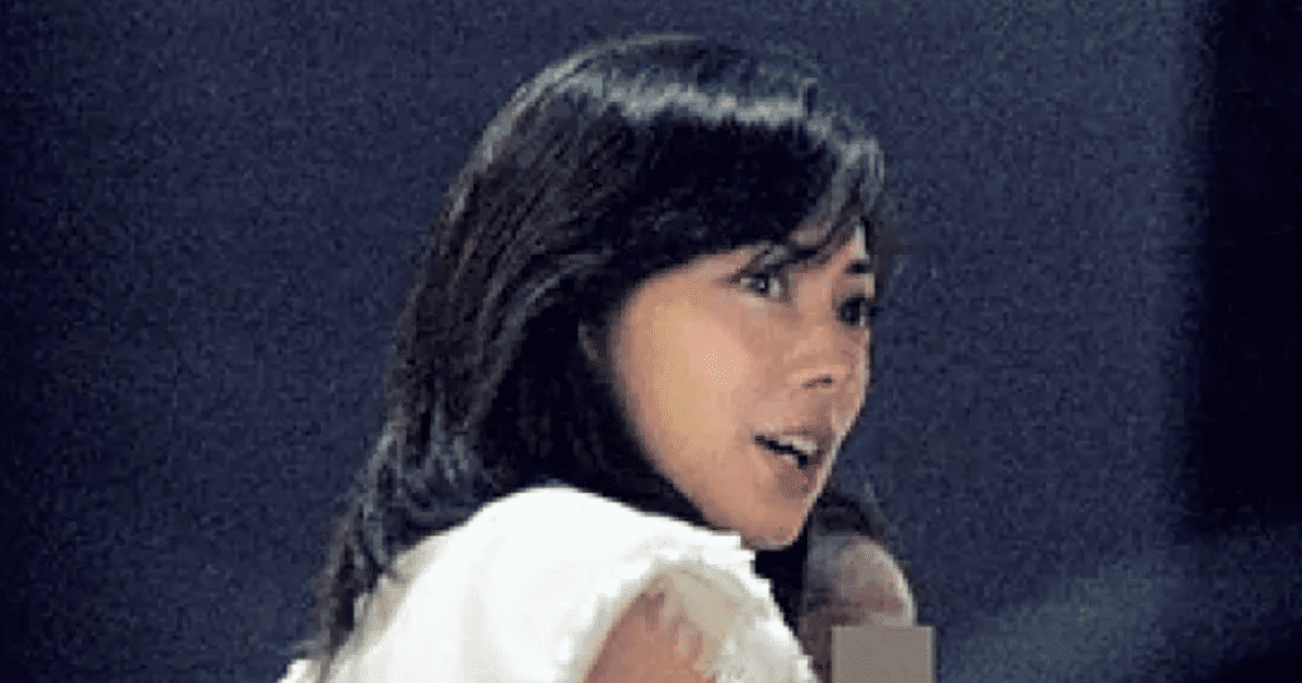 フォトギャラリー3枚目 和装姿に驚きの声…47歳の伊東美咲『電車男』の