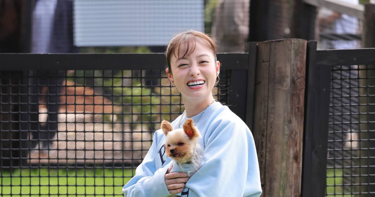 「マーキング見せないで！」橋本環奈が愛犬と那須高原で ...