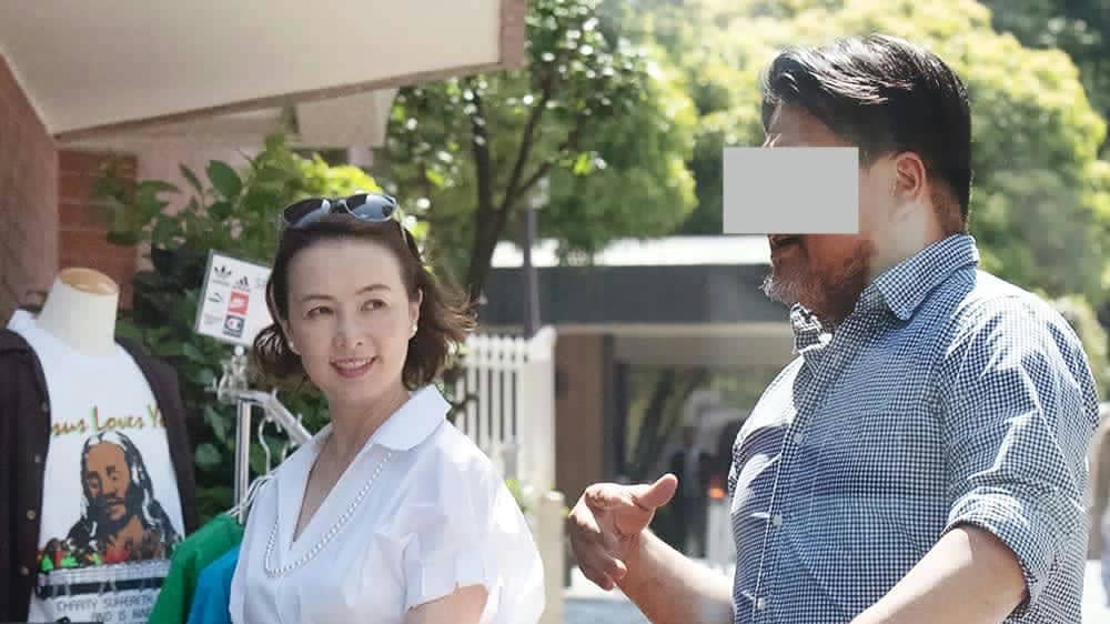 フォトギャラリー1枚目 再婚報道の河野景子 貴乃花に“女装”までもさせ